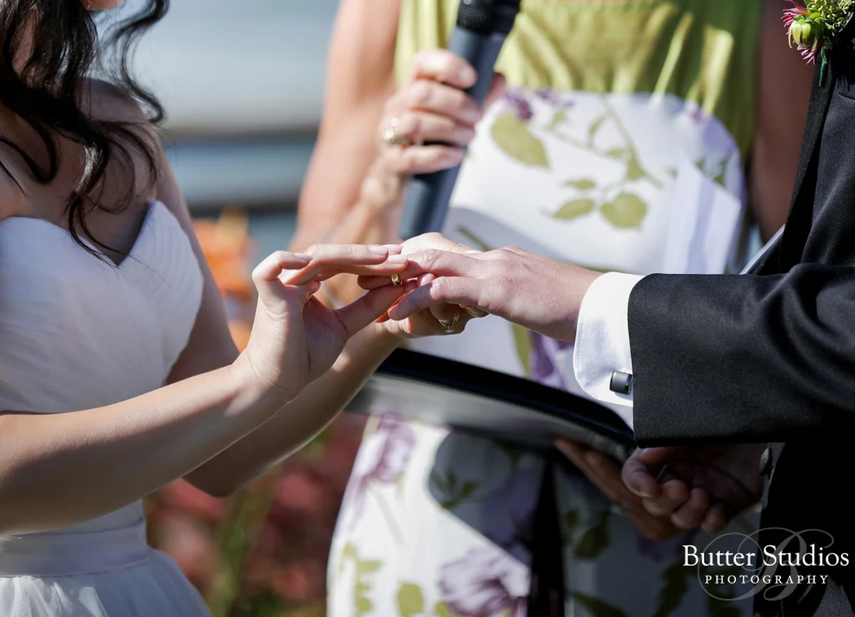dloveaffair_wedding_ring_exchange.jpg