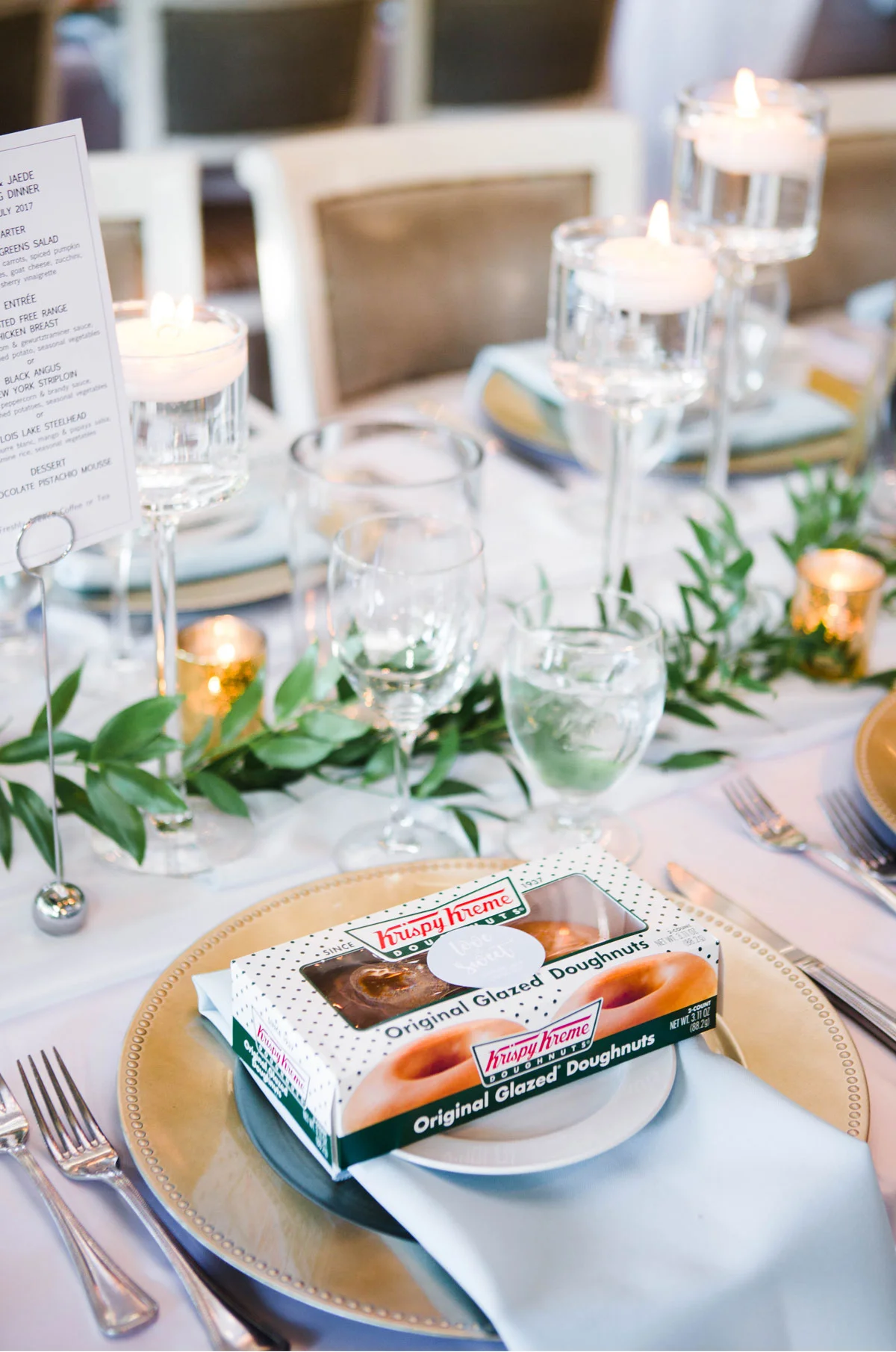 dloveaffair_wedding_doughnut.jpg