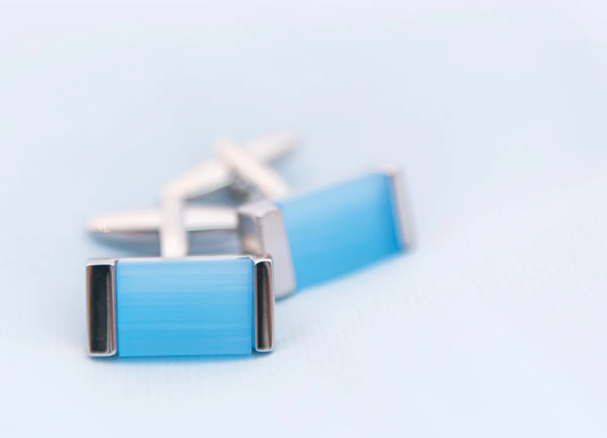 dloveaffair_groom_cufflink.jpg