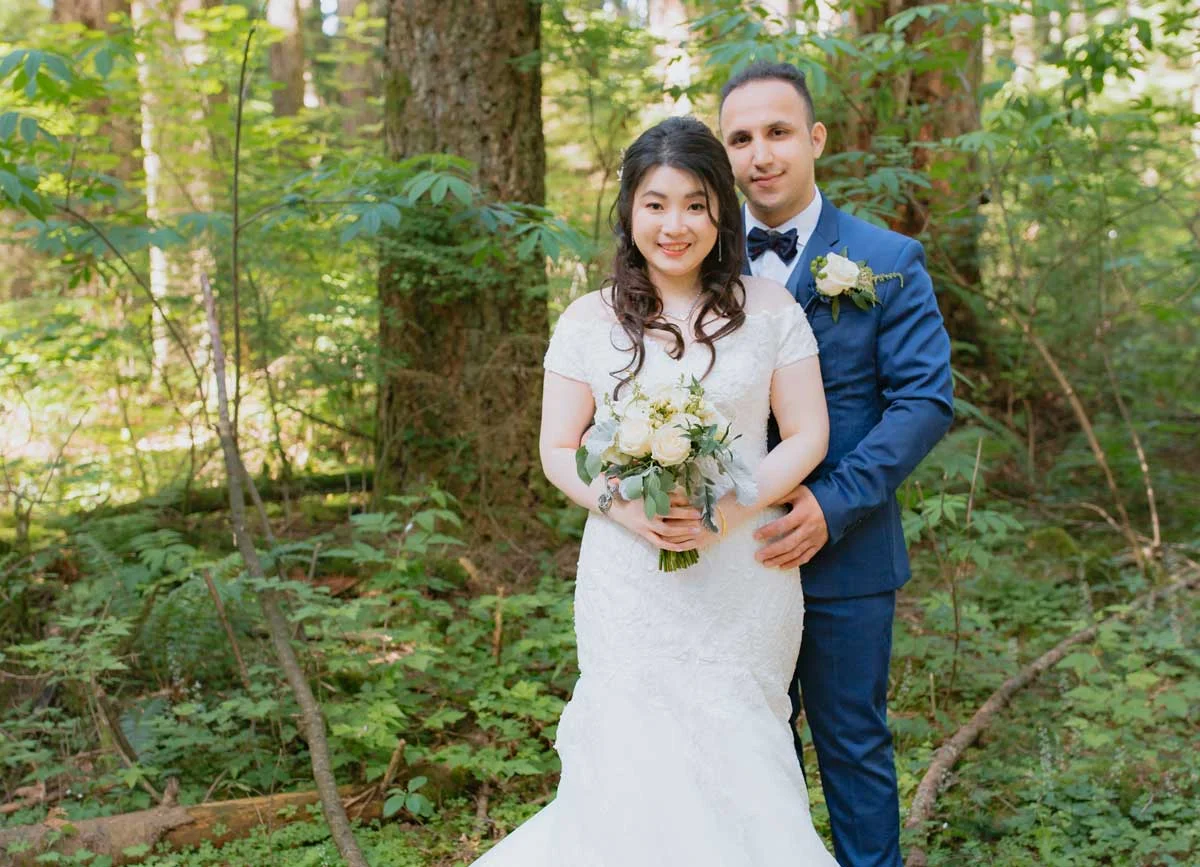 dloveaffair_bride_groom_forest.jpg