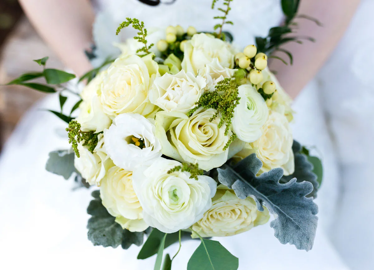 dloveaffair_bridalbouquet_greenry.jpg