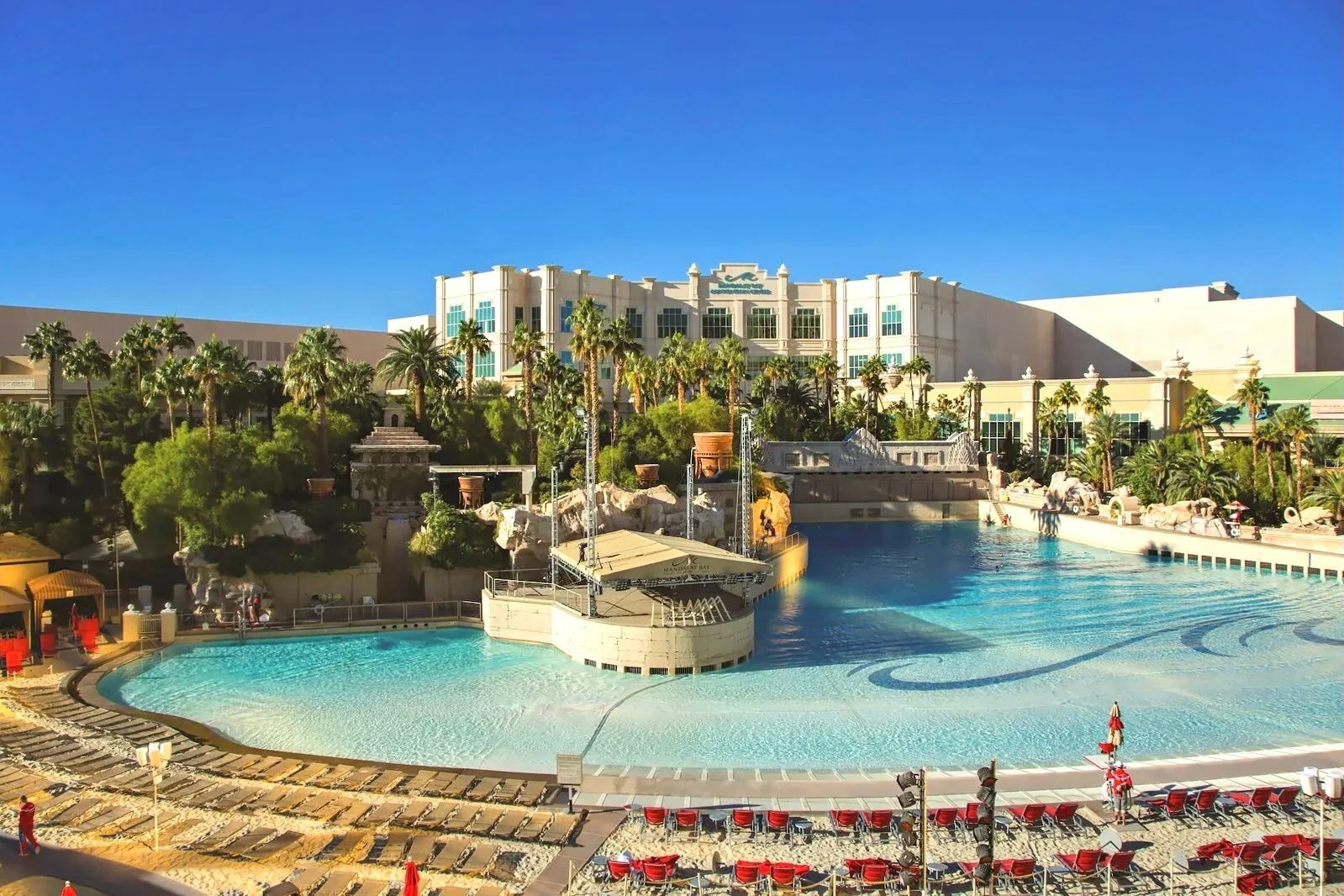 17 Best Pools in Las Vegas for a Refreshing Dip | Marco Feng
