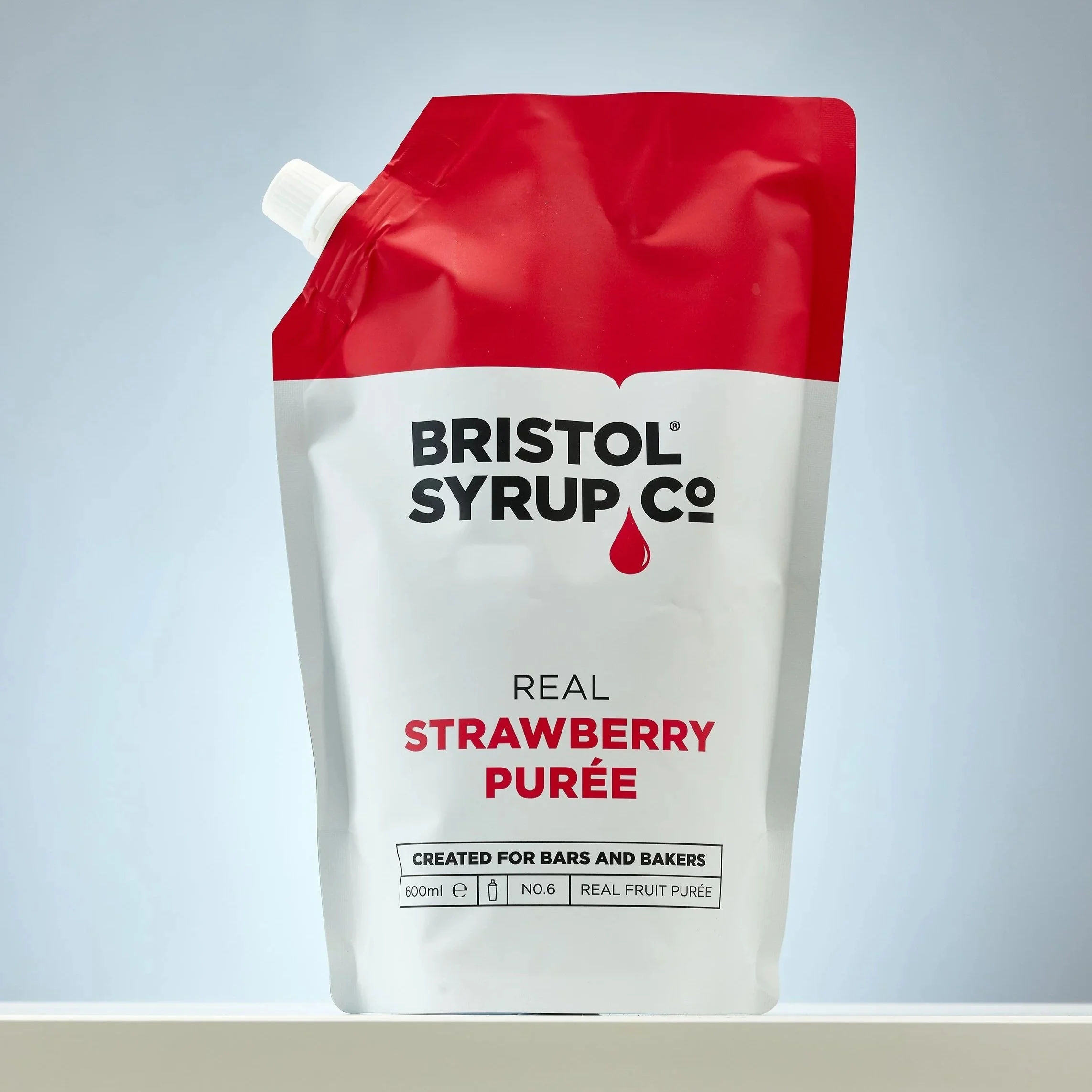 06.+Strawberry+Puree+hero+pouch.jpg