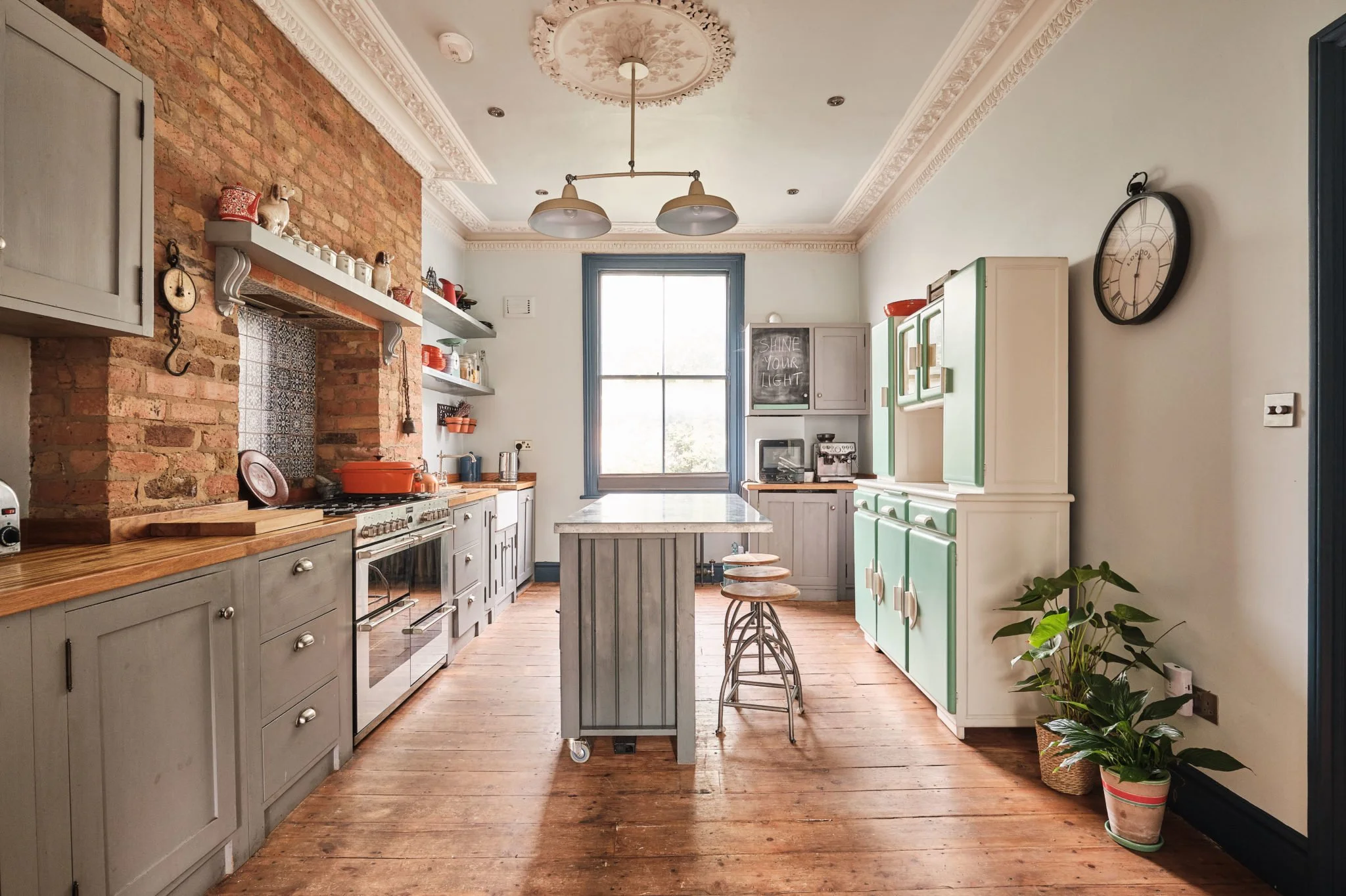 Sandringham-Road-Victorian-London-home-for-sale-Aucoot-Estate-Agents-web-size-edits_14-2048x1365.jpg
