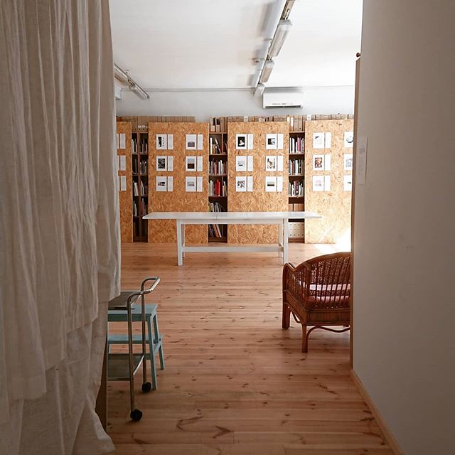 The 'History in Practice' exhibition has now migrated from Oslo to Stavanger! The exhibition has been set up in the library of the beautiful Rogaland Kunstsenter. Special thanks to Stavanger arkitektforening and @studiovabo
for supporting the exhibit