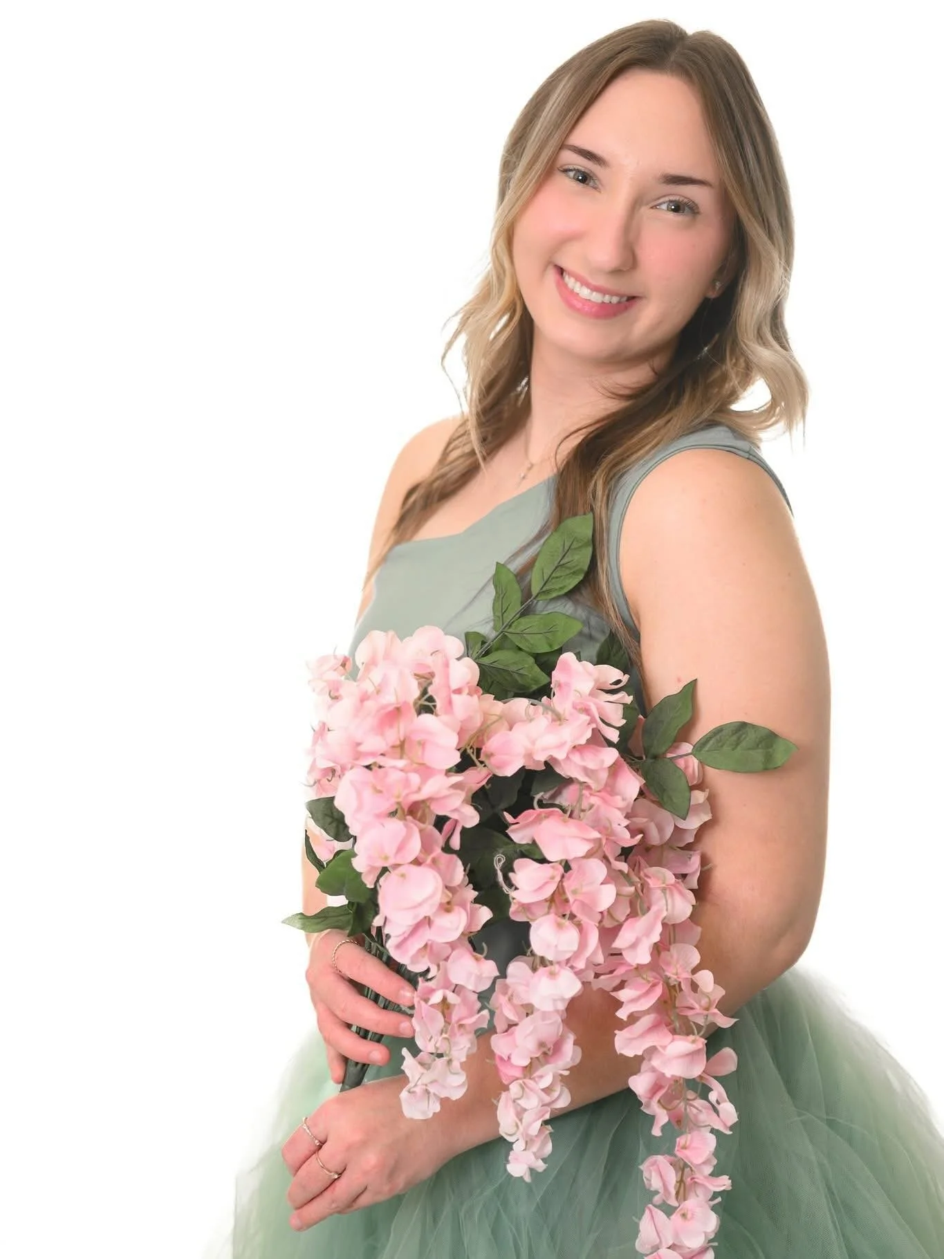 Some very clean photos from @valerie_knightphotography at our last outing at @imagesbya2z &lsquo;s studio. 

Thanks so much Alicia for having us all!