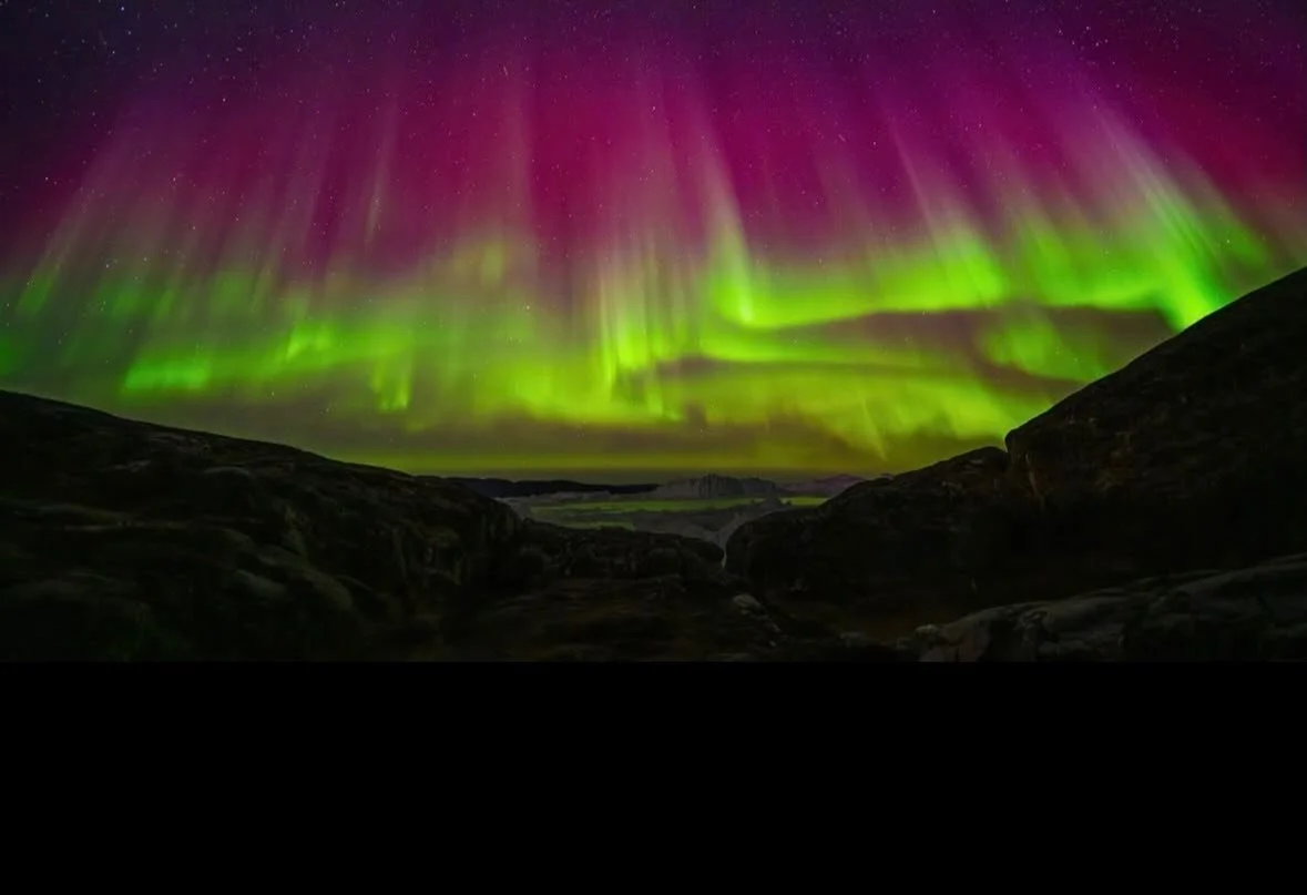 Northern lights, taken in Greenland; by member @lryan_chaser 

Just look at those colors 😍🌄