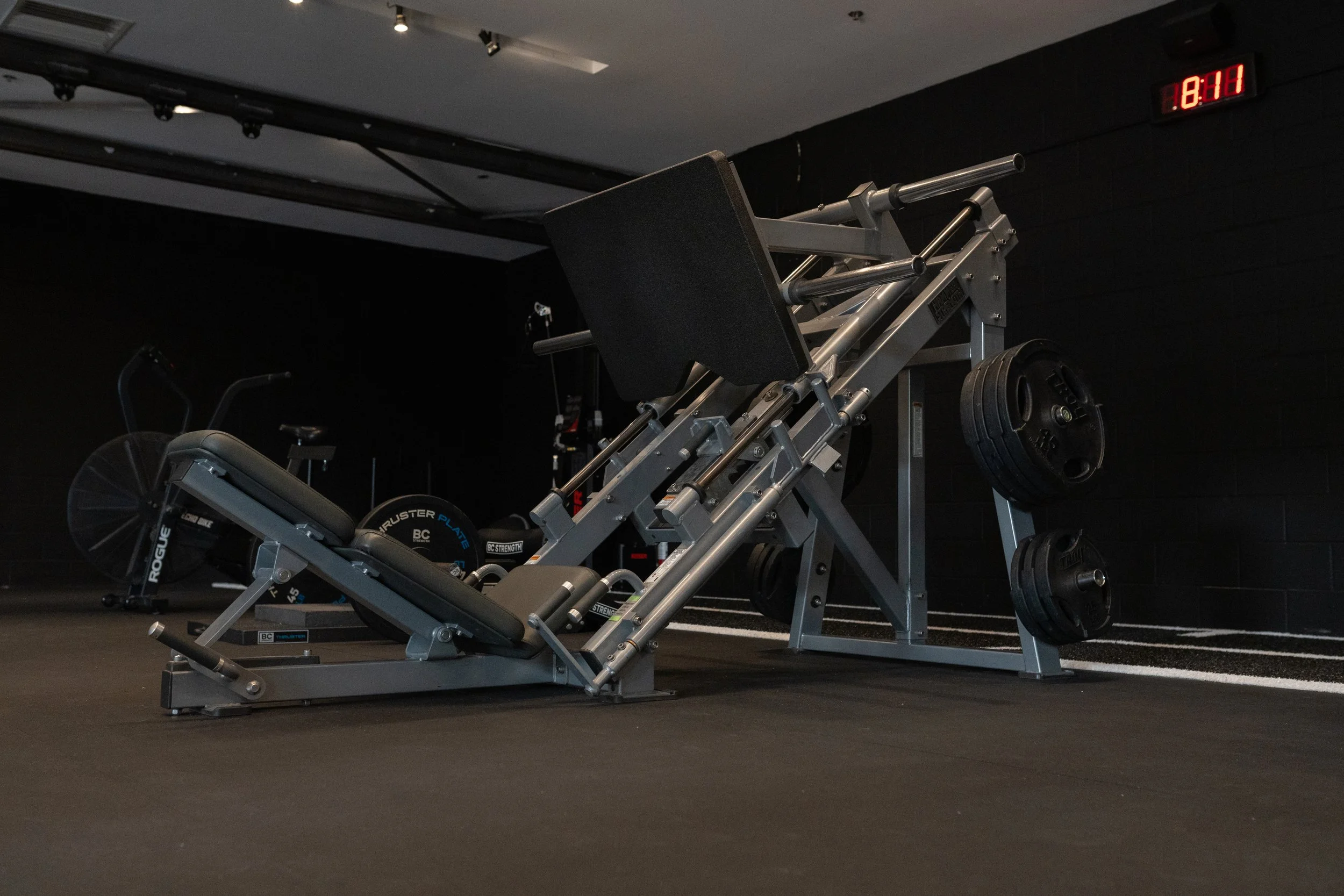 LEG_PRESS_EA.jpg