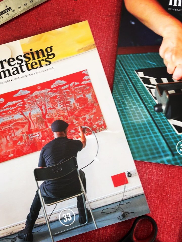 What do you get in one of our back-issue bundles? 300 pages of inky inspiration, that&rsquo;s what! Whether it&rsquo;s learning about the playful process of @eisroughdraft exploring the epic landscapes of @emmastibbon or the powerful political commen