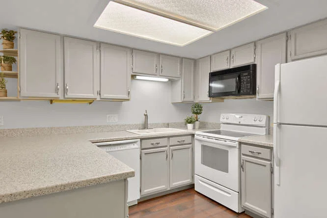 8435 Everett Way B Arvada CO-small-012-25-Kitchen-666x444-72dpi.jpg