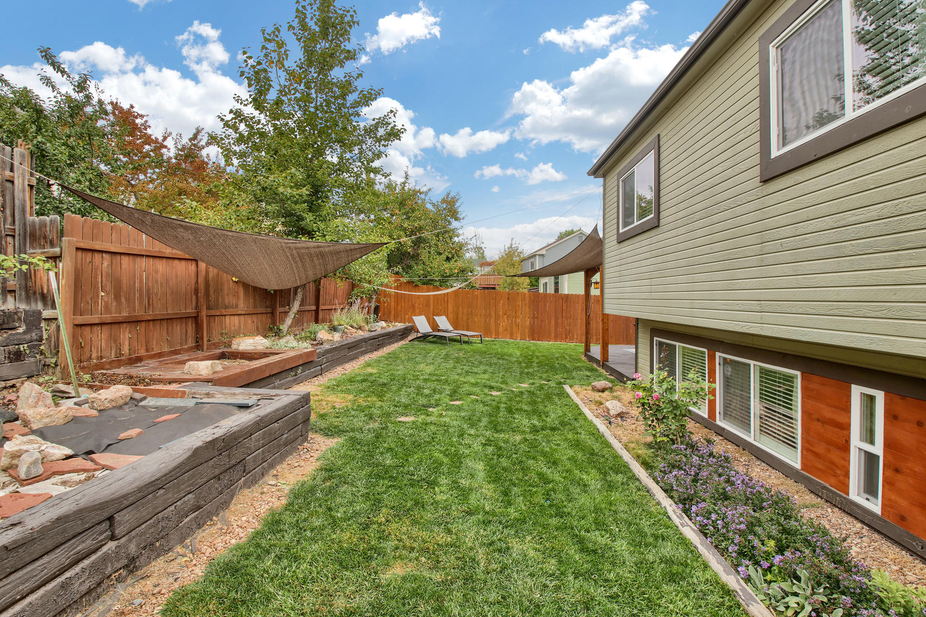 10283 Robb St Westminster CO-021-7-Yard-MLS_Size.jpg