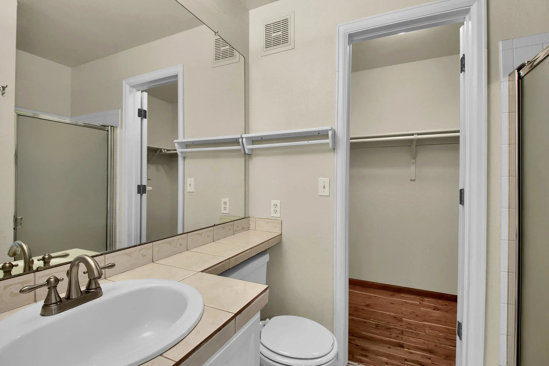 5620 W 80th Pl 72 Arvada CO-019-21-Bathroom-MLS_Size.jpg