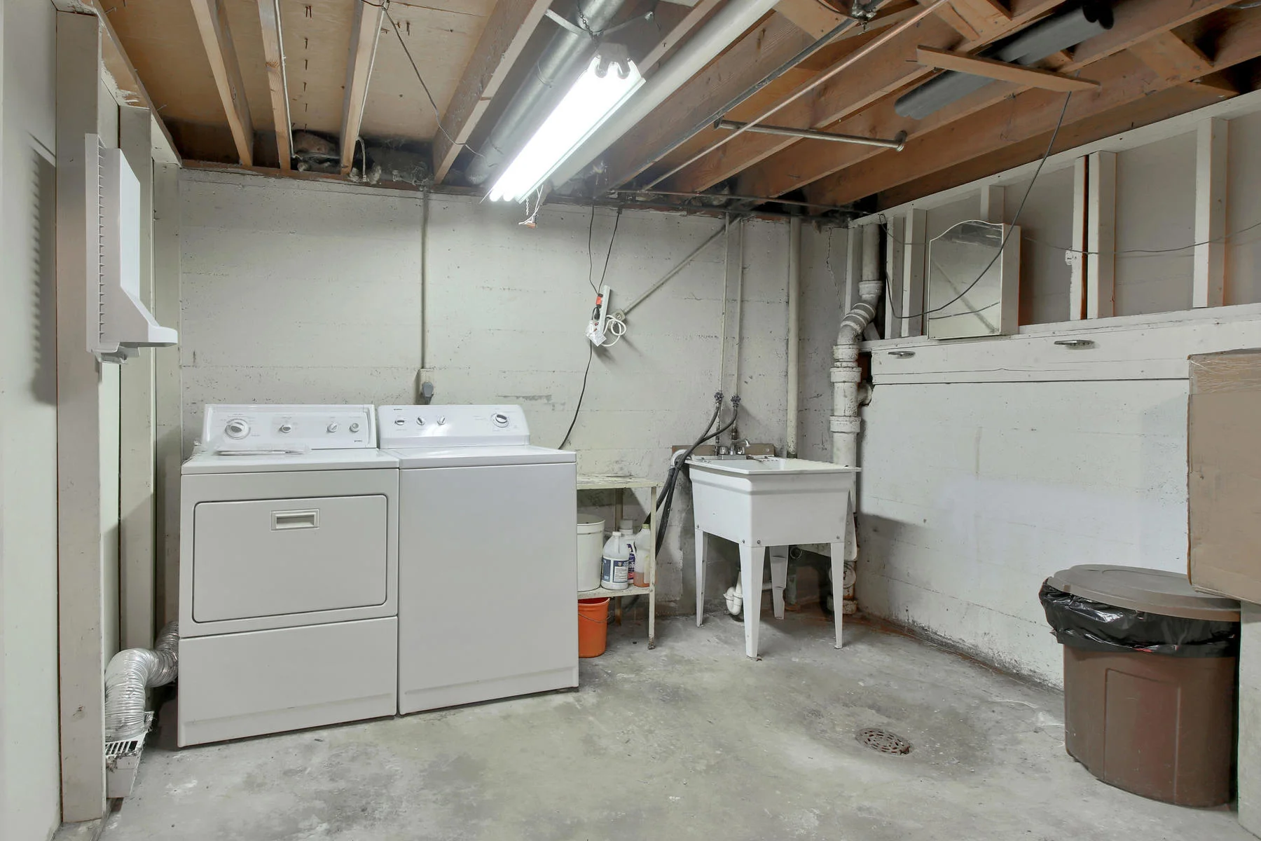 9035 Cole Dr Arvada CO 80004-024-9-Laundry-MLS_Size.jpg