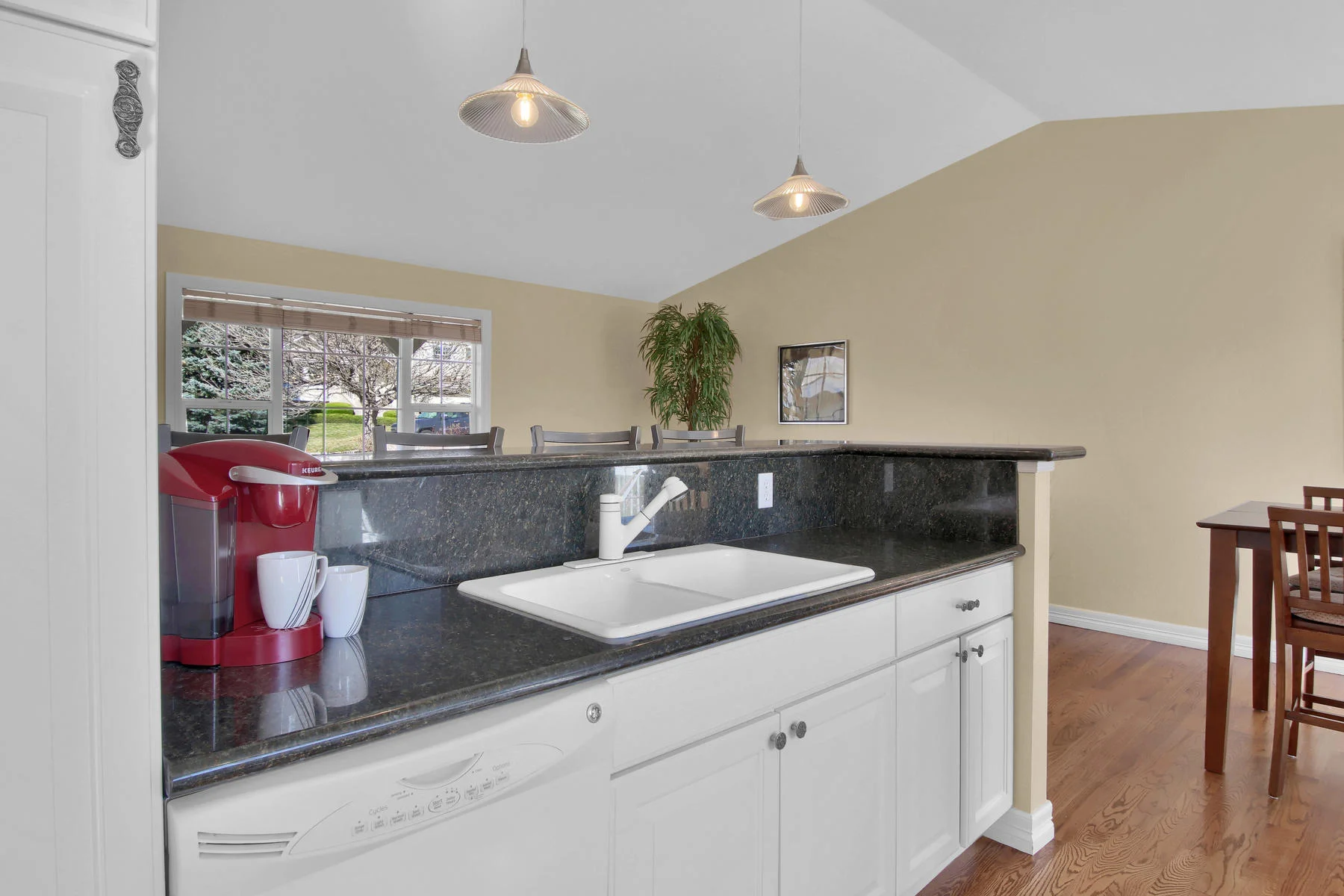 310 W Prestwick Way Castle-023-22-Kitchen-MLS_Size.jpg