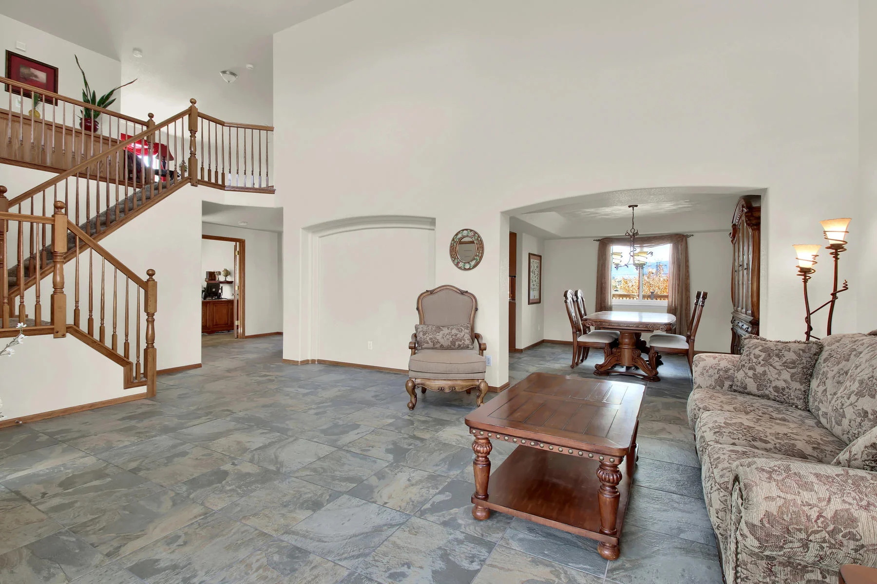5547 Quail St Arvada CO 80002-006-8-Living Room-MLS_Size.jpg