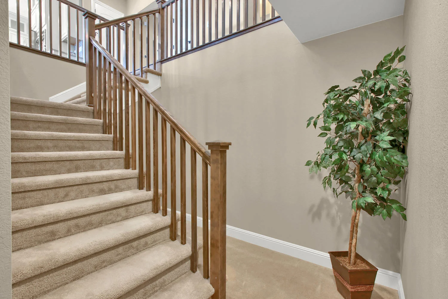 8283 Moss Cir Arvada CO 80007-large-044-34-Staircase-1500x1000-72dpi.jpg