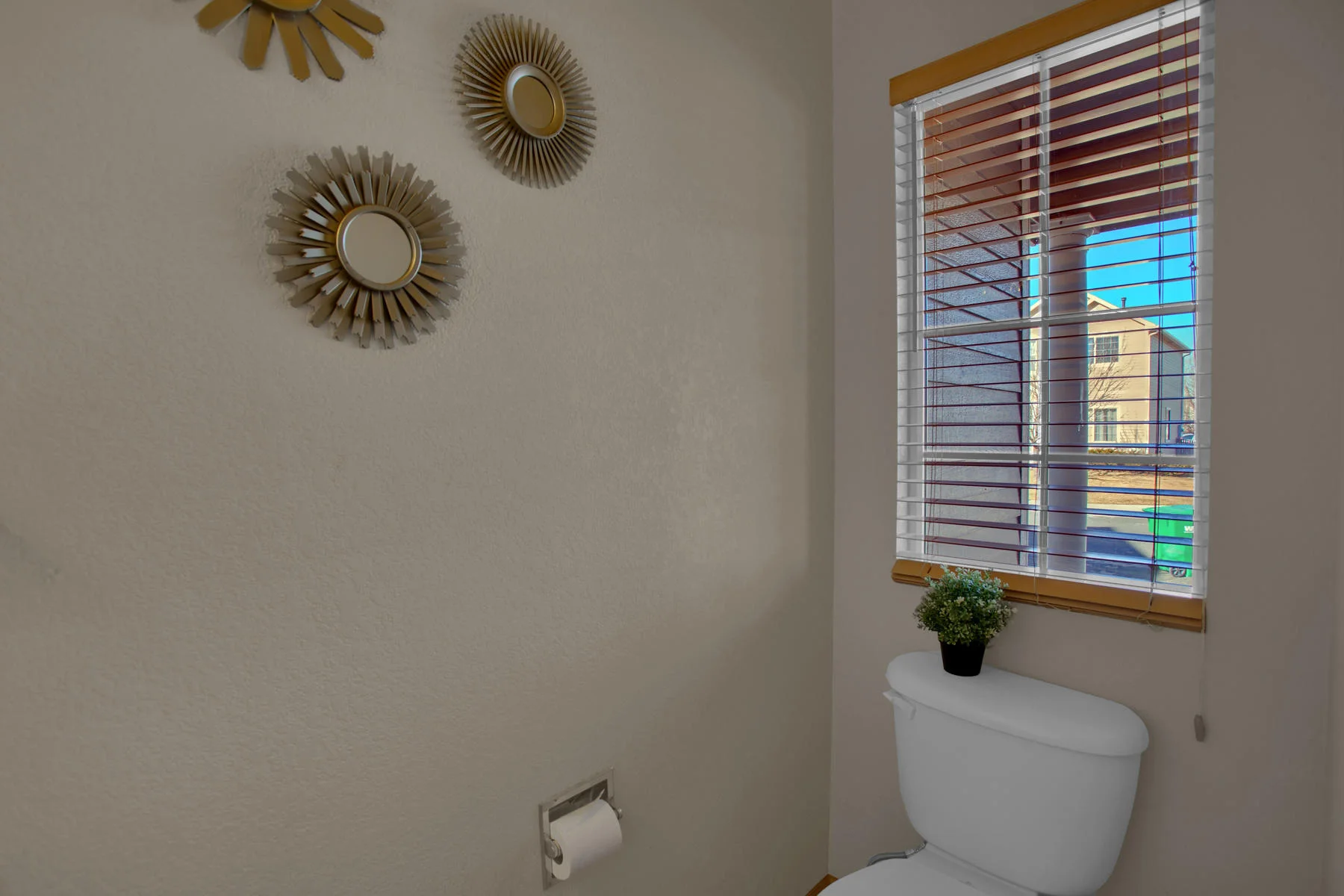 11662 Oakland Dr Commerce City-007-1-Bathroom-MLS_Size.jpg
