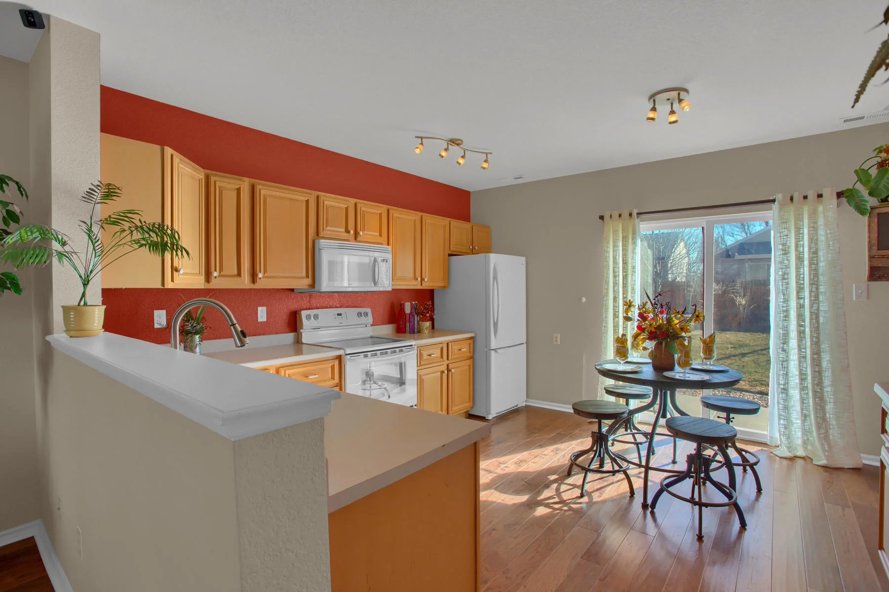 11662 Oakland Dr Commerce City-009-9-Kitchen-MLS_Size.jpg