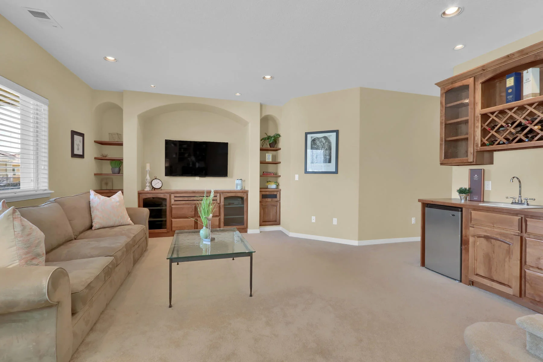 2057 Cedarwood Pl Erie CO-003-10-Family Room-MLS_Size.jpg