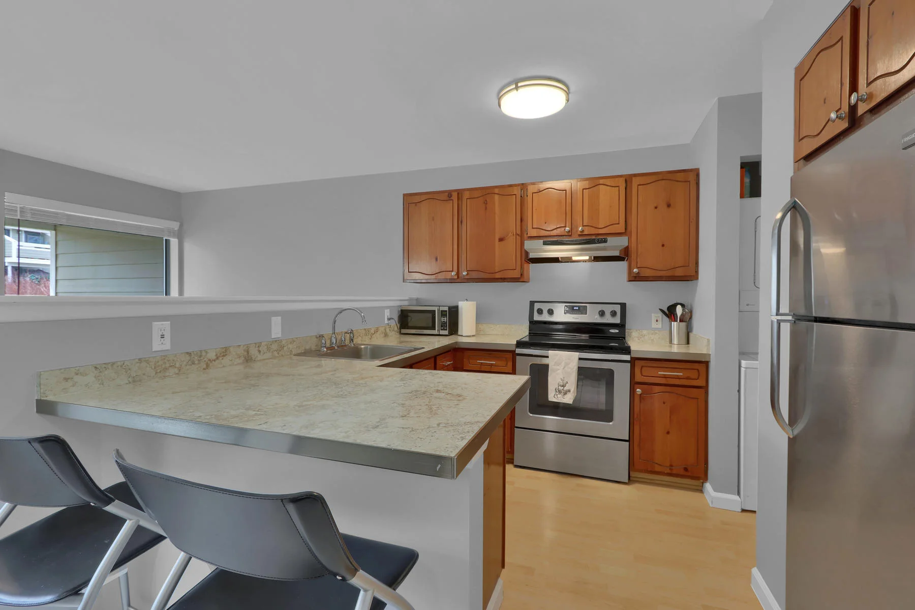 8033 Countryside Park 201-017-11-Kitchen-MLS_Size.jpg