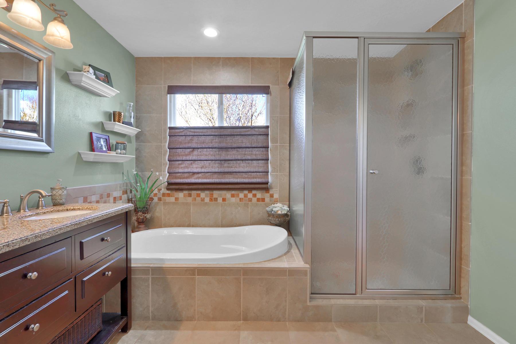 5370 S Genoa St Cenntenial CO-027-34-Bathroom-MLS_Size.jpg