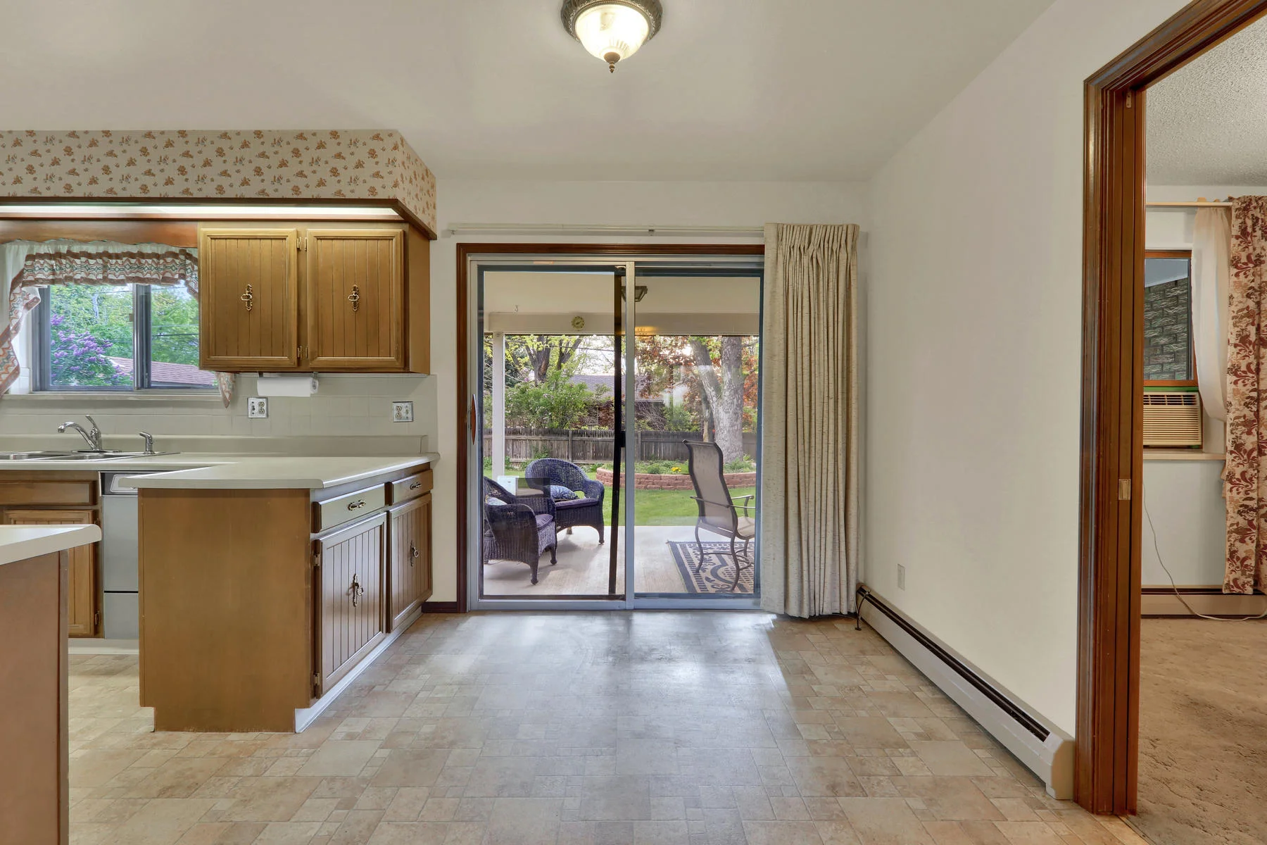 307 Oswego St Aurora CO 80010-005-6-Kitchen-MLS_Size.jpg