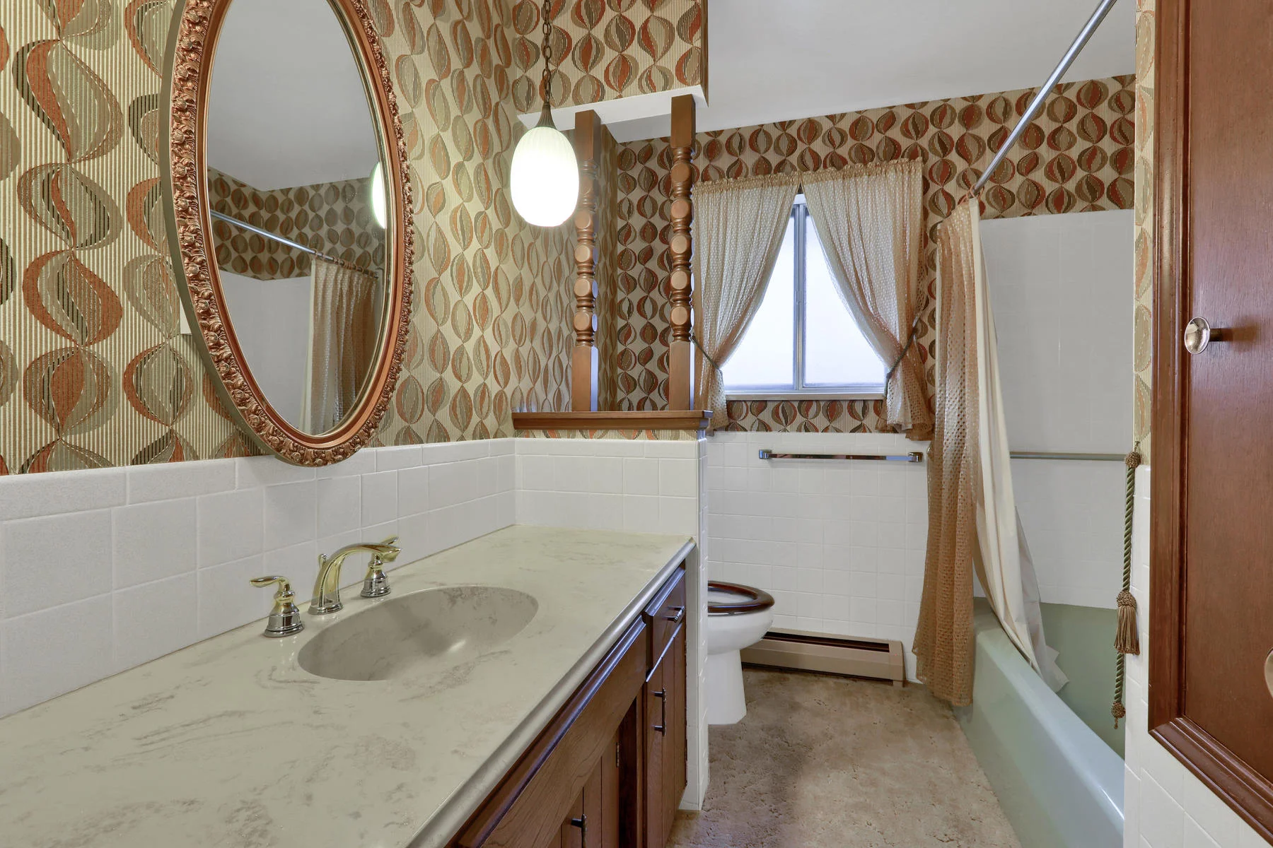 307 Oswego St Aurora CO 80010-013-16-Bathroom-MLS_Size.jpg