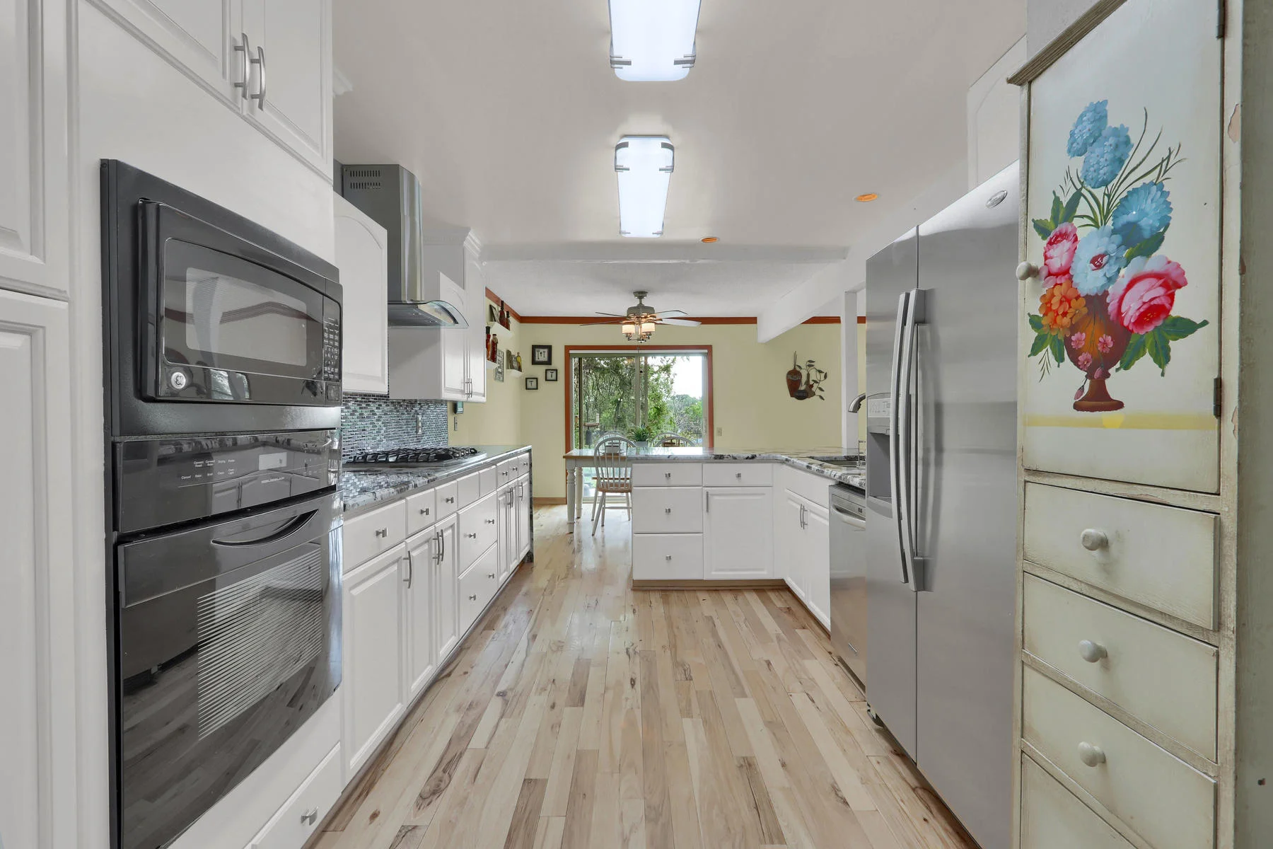 8490 Independence Way Arvada-017-034-Kitchen-MLS_Size.jpg