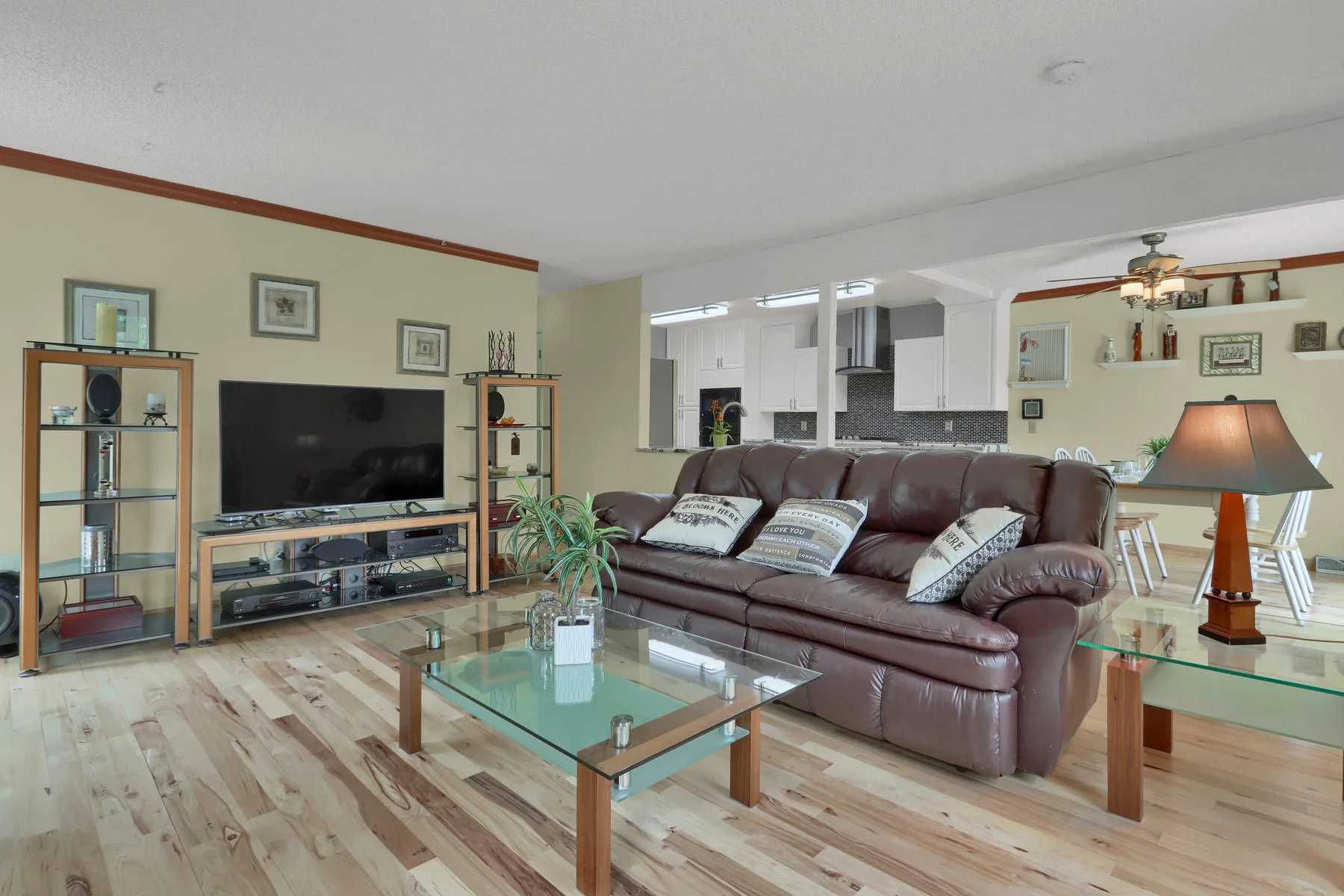 8490 Independence Way Arvada-024-037-Living Room-MLS_Size.jpg