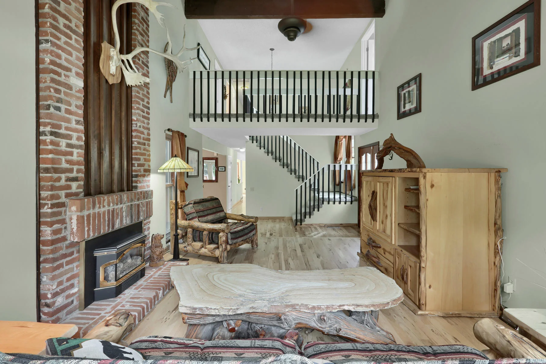 8490 Independence Way Arvada-030-040-Family Room-MLS_Size.jpg