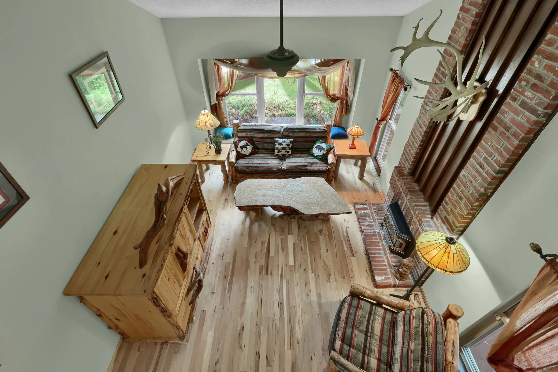 8490 Independence Way Arvada-031-039-Family Room-MLS_Size.jpg