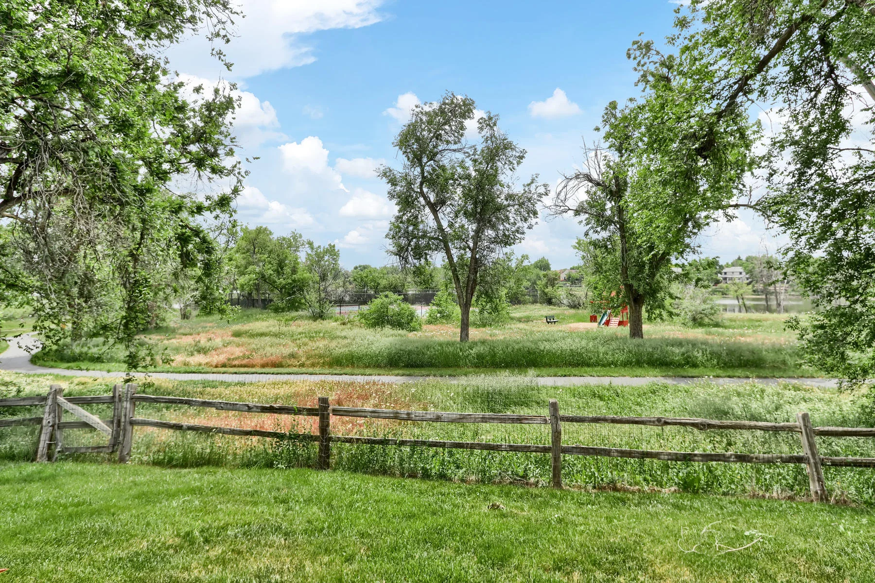8490 Independence Way Arvada-036-016-Yard-MLS_Size.jpg