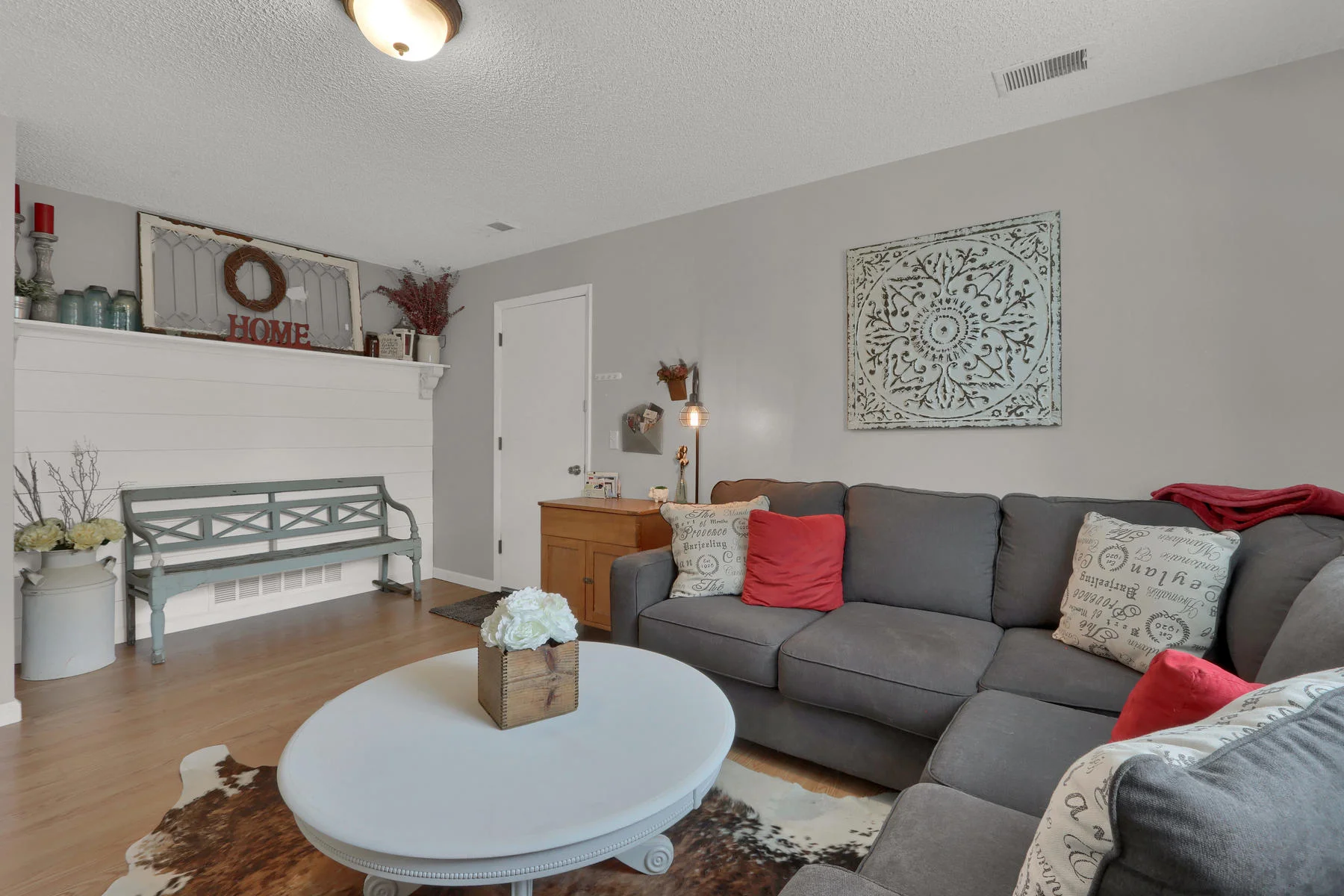8837 Estes St Westminster CO-003-018-Living Room-MLS_Size.jpg