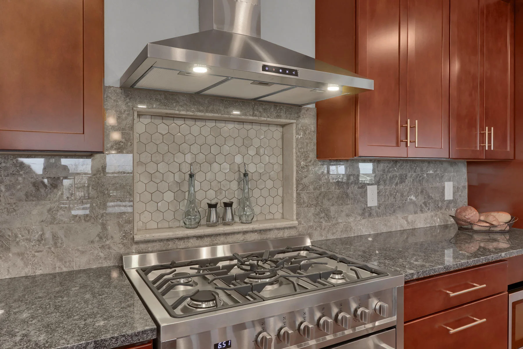 16557 W 78th Pl Arvada CO-017-24-Kitchen-MLS_Size.jpg
