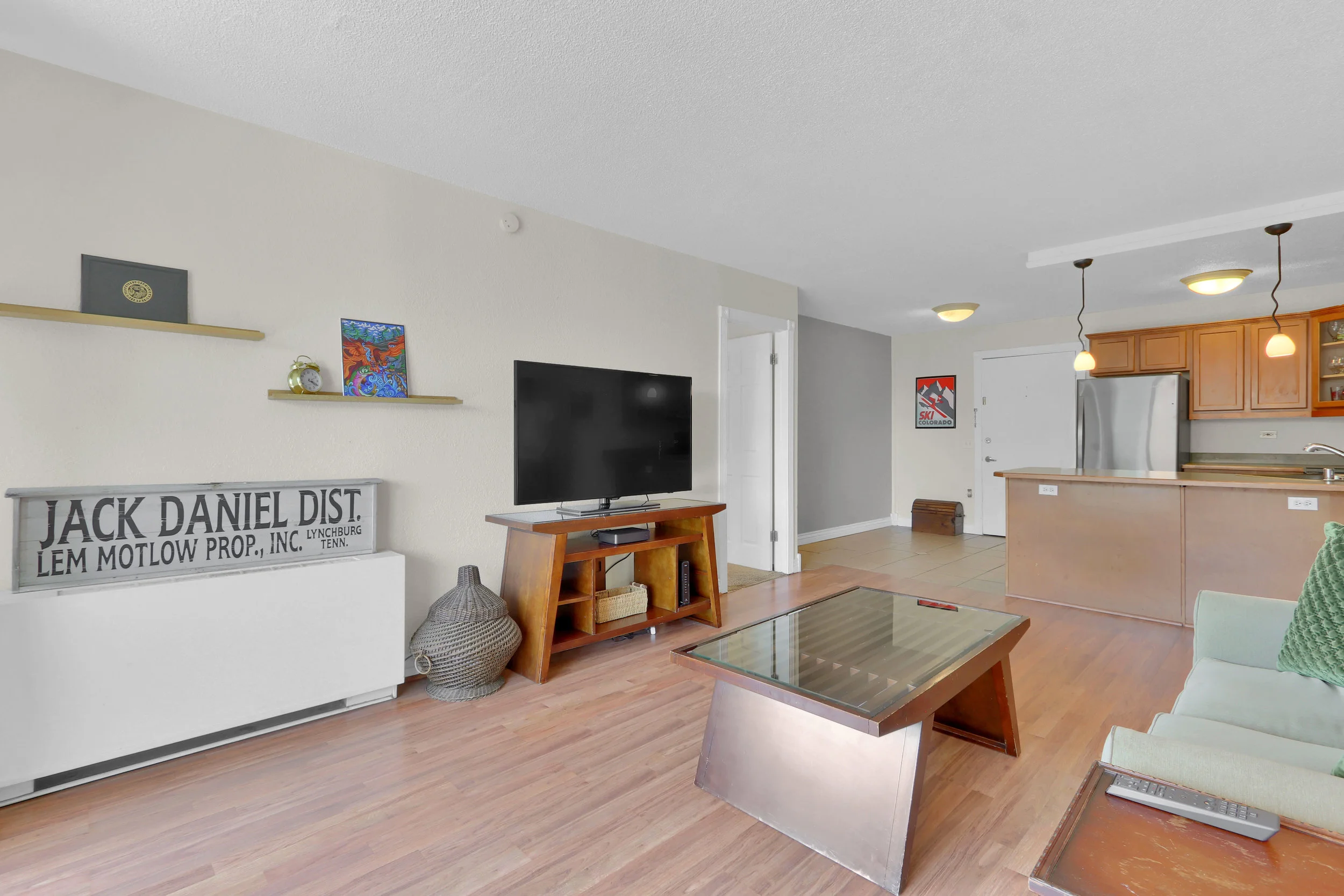 909 N Logan St Unit 3J Denver-print-010-009-Living Room-4200x2800-300dpi.jpg