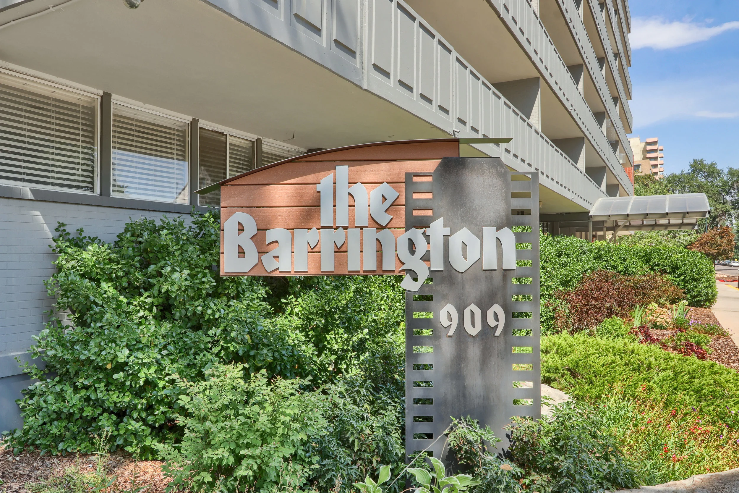 909 N Logan St Unit 3J Denver-print-025-025-Neighborhood-4200x2800-300dpi.jpg