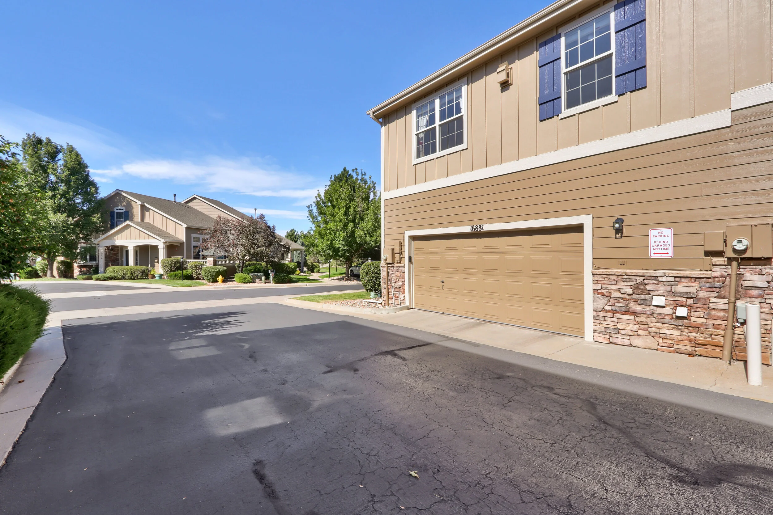 16881 W 63rd Place Arvada CO-print-036-005-Garage-4200x2800-300dpi.jpg