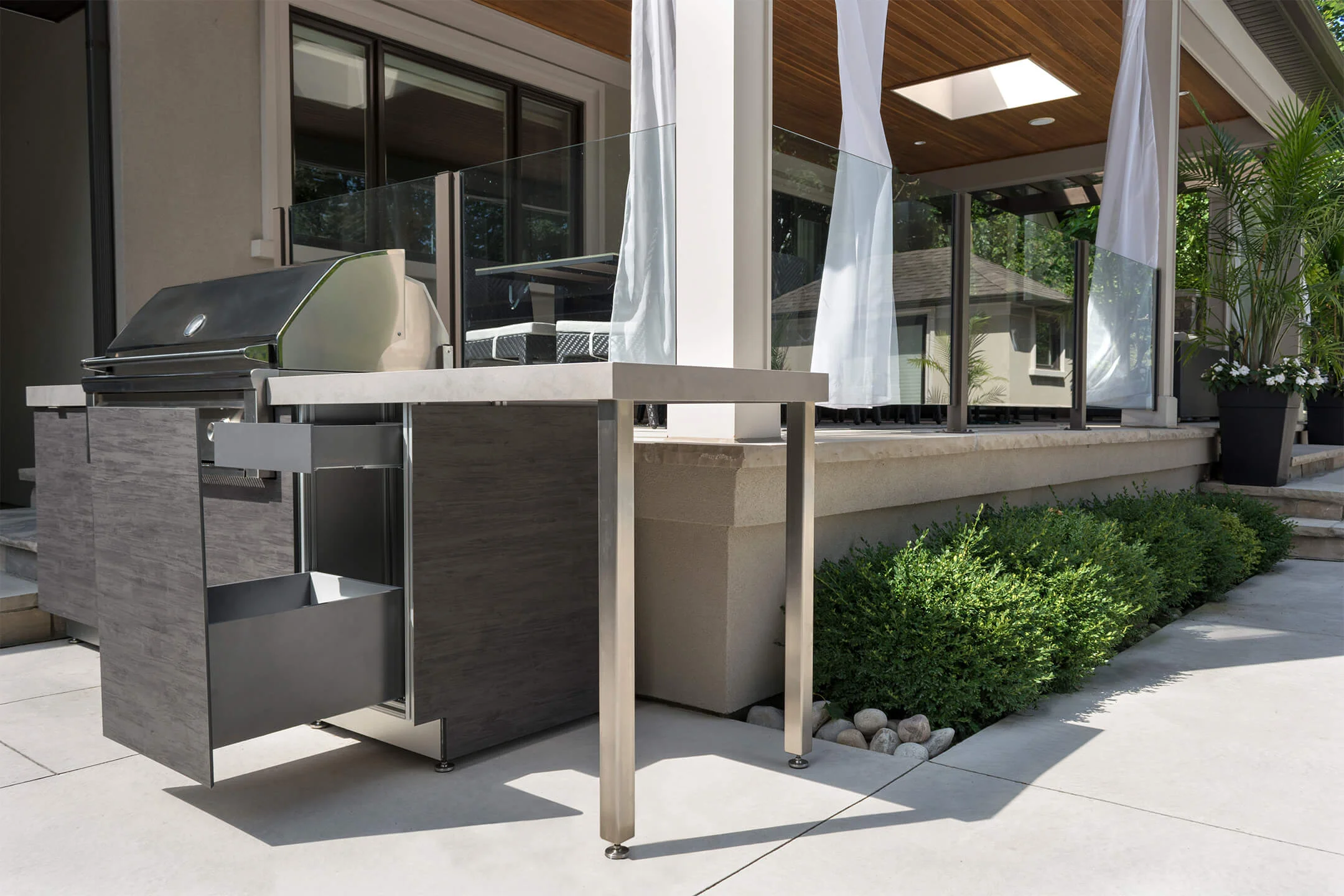 Garden Living - Outdoor Kitchens 2.jpg