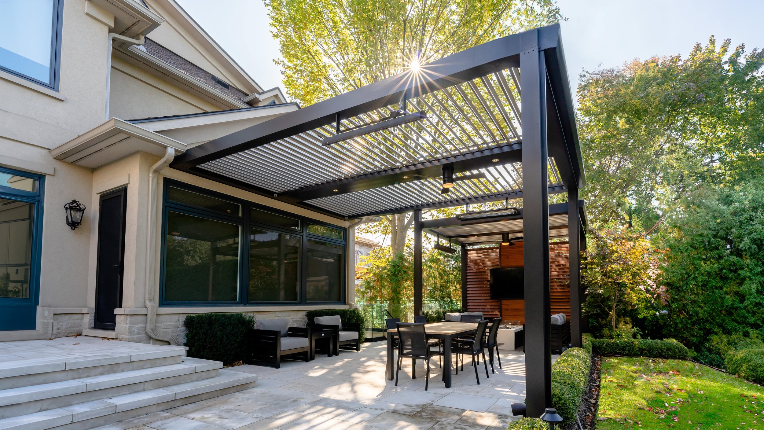 smart--pergola-aluminum-weatherproof-rain-water-management-system.jpg