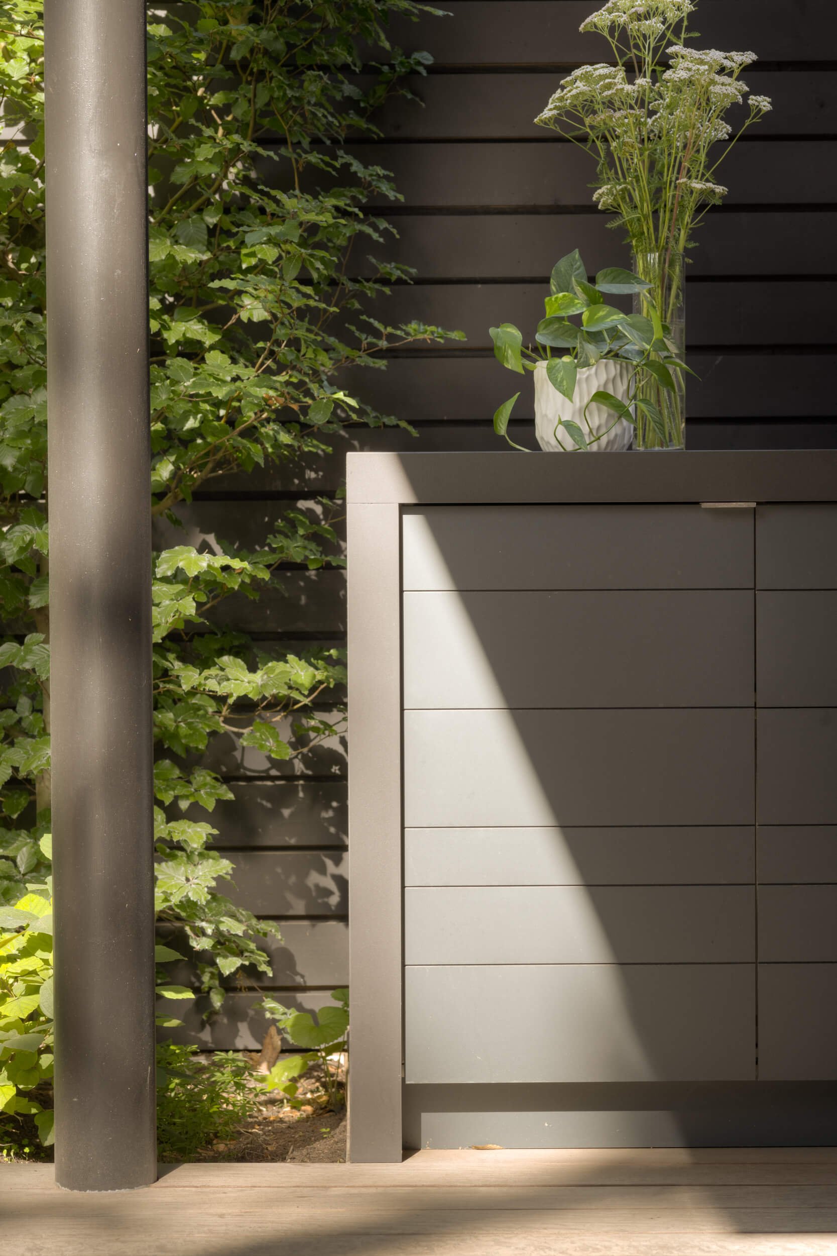 garden-living-custom-cabinetry-canadian-made-outdoor-kitchens.jpg