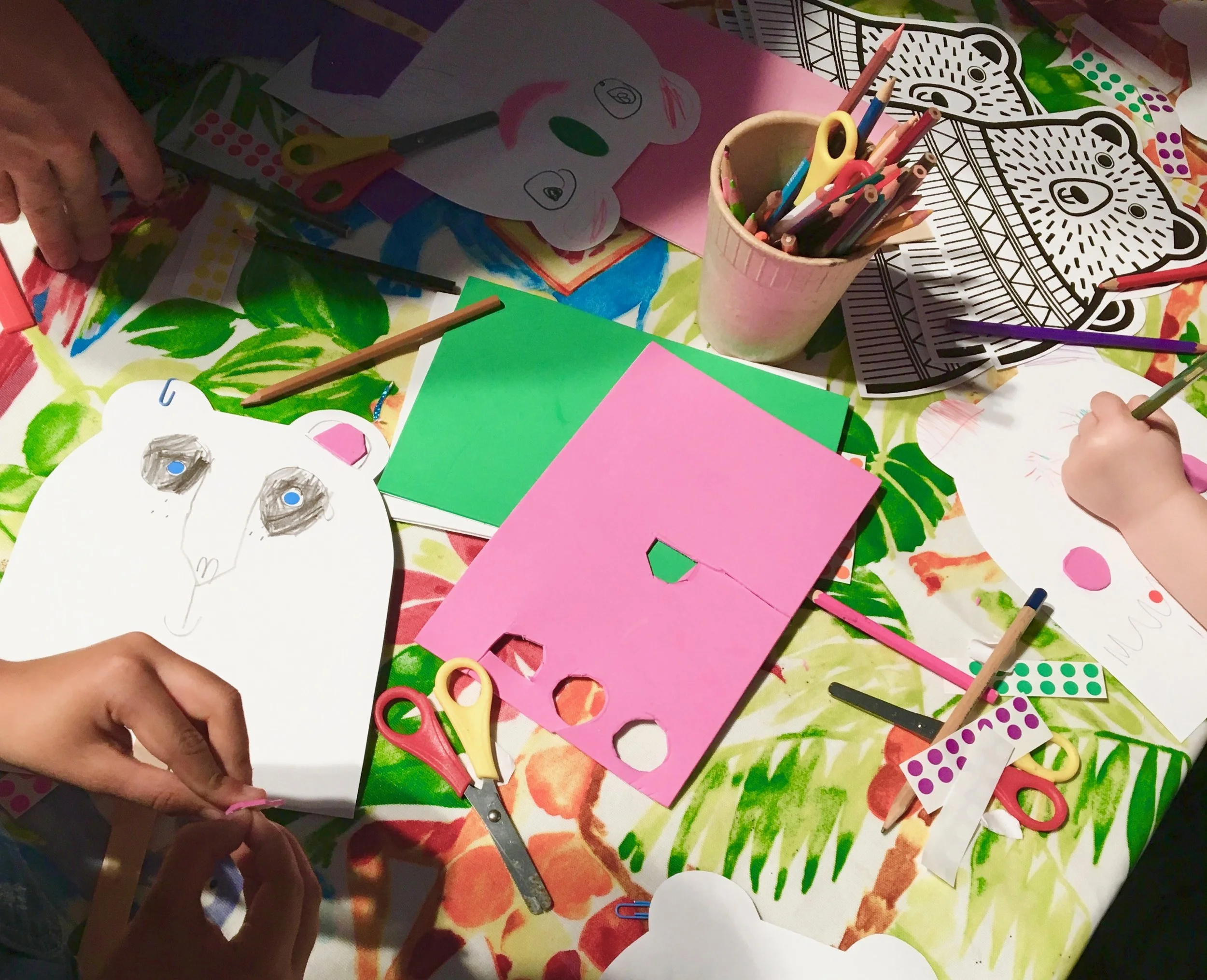 Decorating masks using patterns