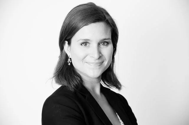Headshot-Photo---Lindsay-McCallum-bw.jpg