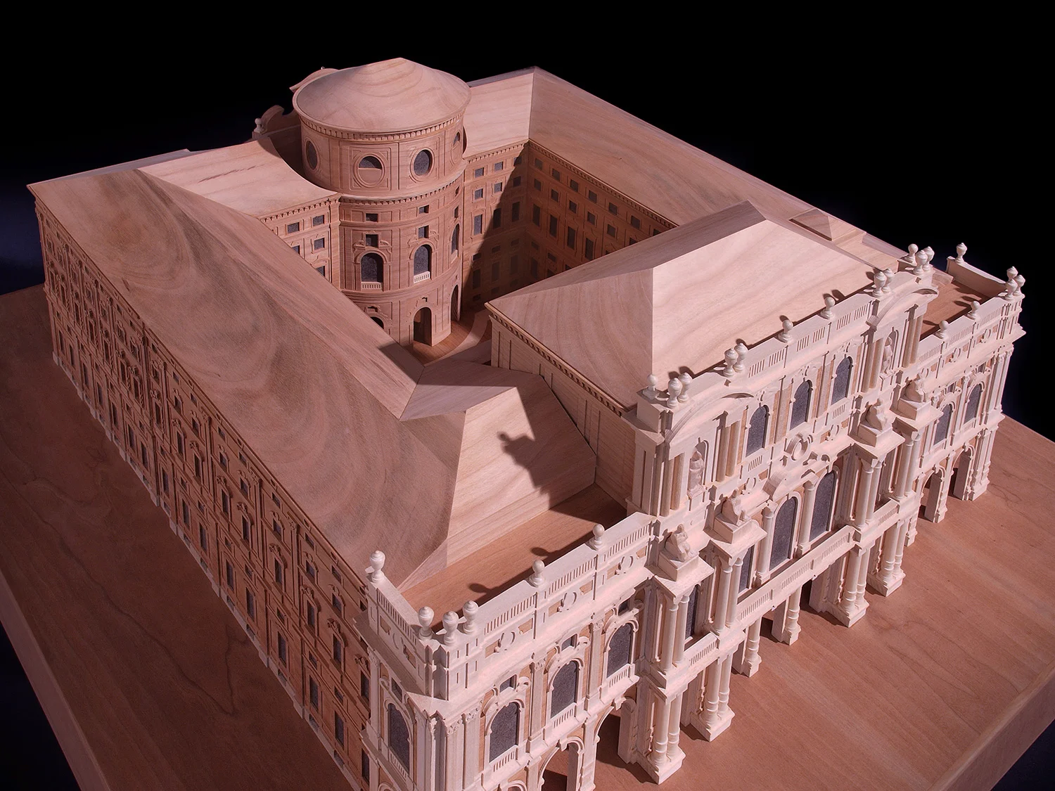 Palazzo Carignano – Torino Museo Nazionale del Risorgimento Italiano Wood model of the Palazzo Carignano in Turin. The model has been specifically designed to suit tactile perception by blind people. Special care was placed to ensure strength and durability of the model: details were all carved from solid plates of hard timber: Walnut, Lime and Italian Cherry. The model is on permanent exhibition at the Museo Nazionale del Risorgimento Italiano, Palazzo Carignano, Turin.