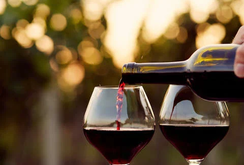 redwinelights.jpg