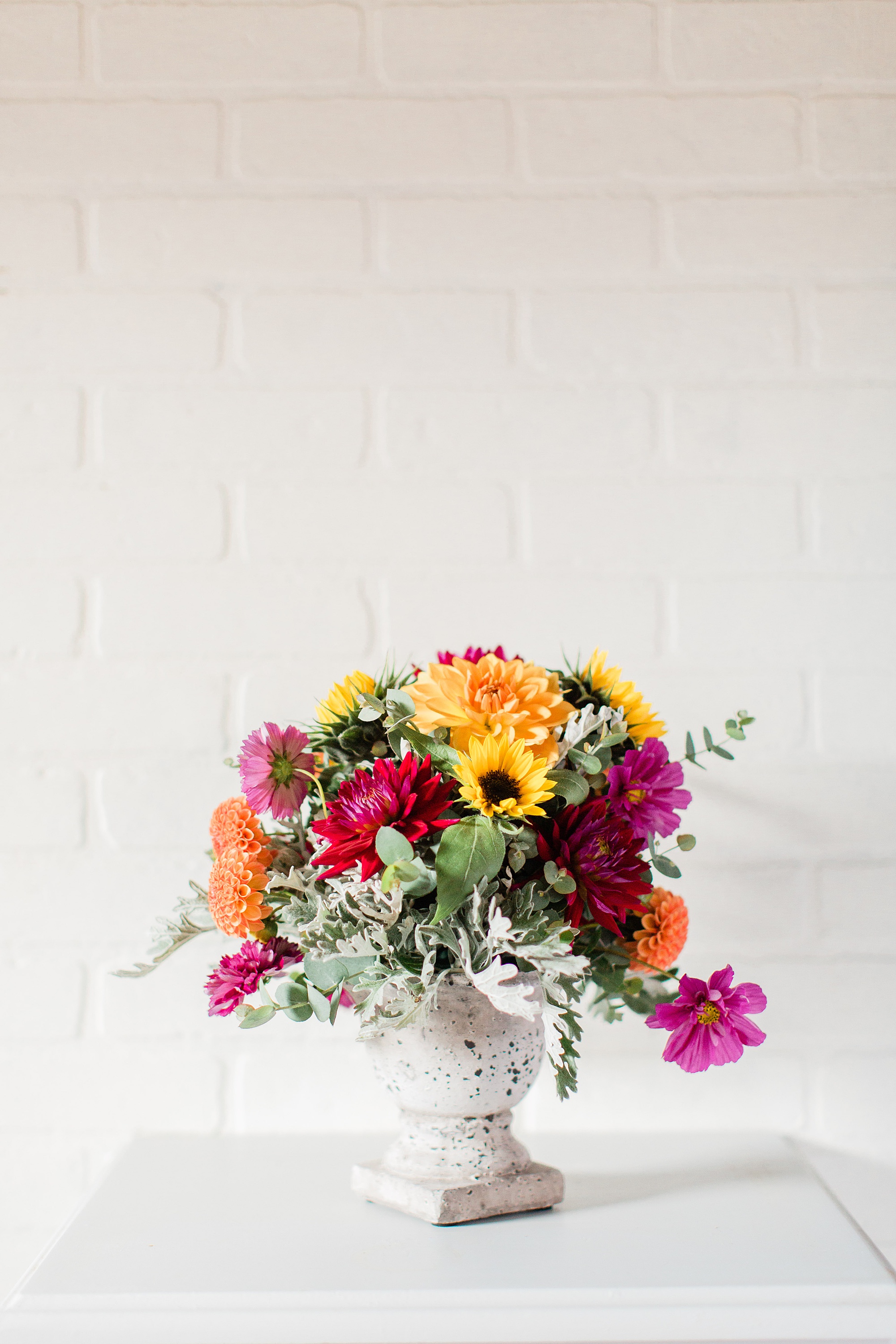 Flourish Fleurs artificielles en soie avec vase ovale pourpre  75cm 