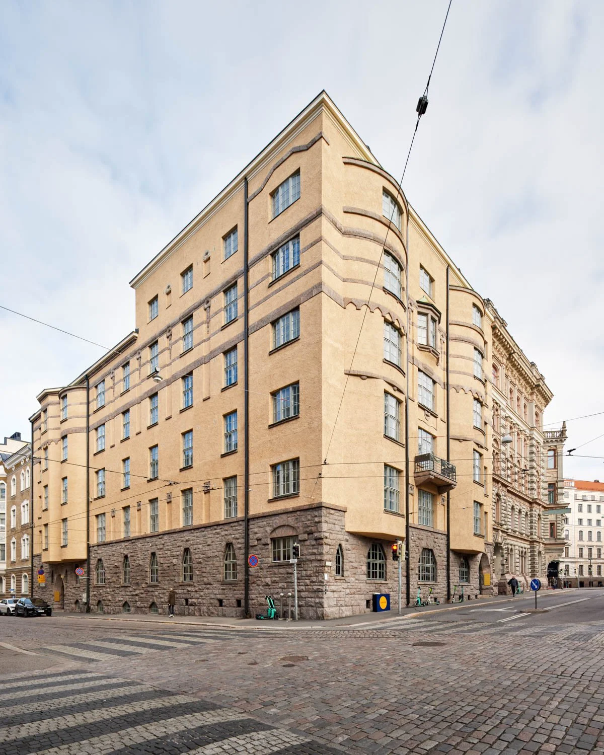 Uudenmaankatu 1, Kamppi 