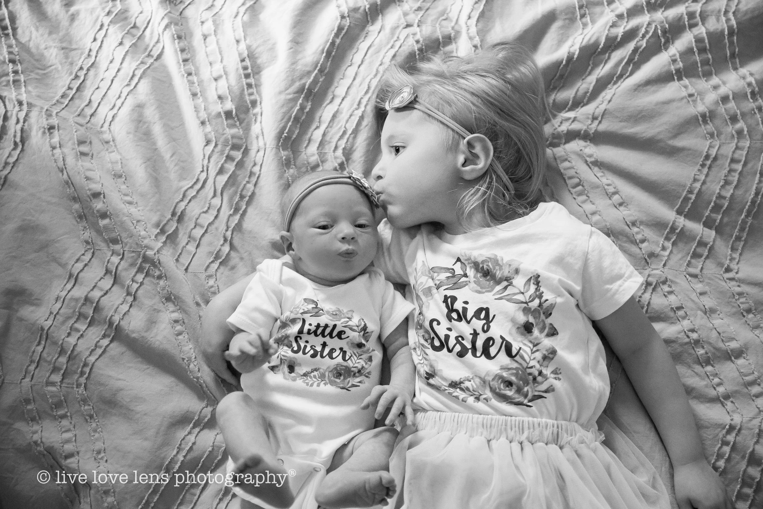 Tragash newborn b+w (1 of 1)-5.jpg