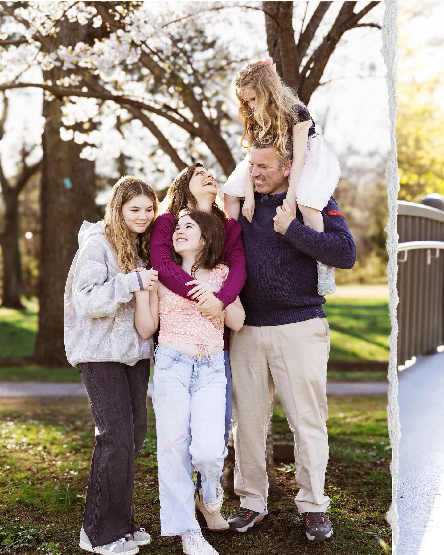 This family! What a special crew. 💕💕So fun to photograph them, and loved they were featured in our local mag @somalivingmagazine - they are awesome! #livelovelens @thedianedavis