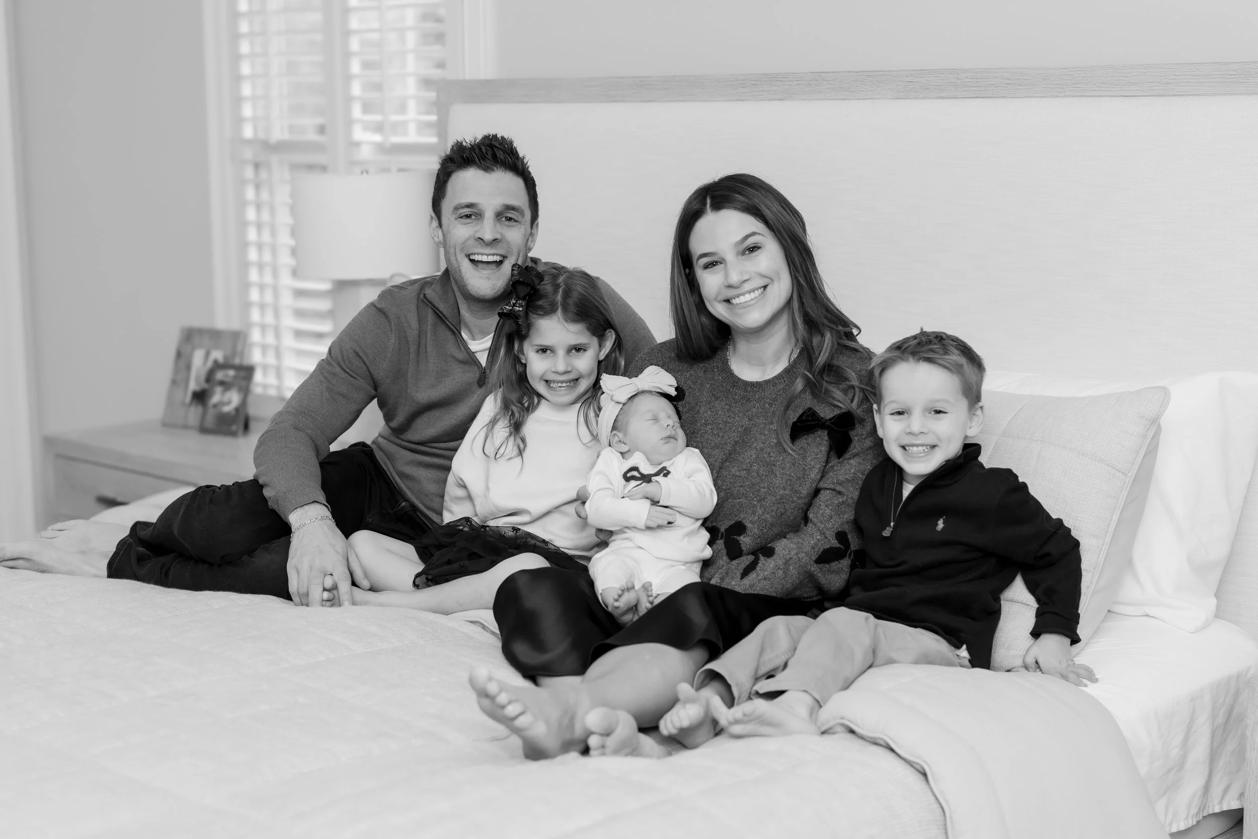 Bloom newborn_Lucy b+w-6.jpg