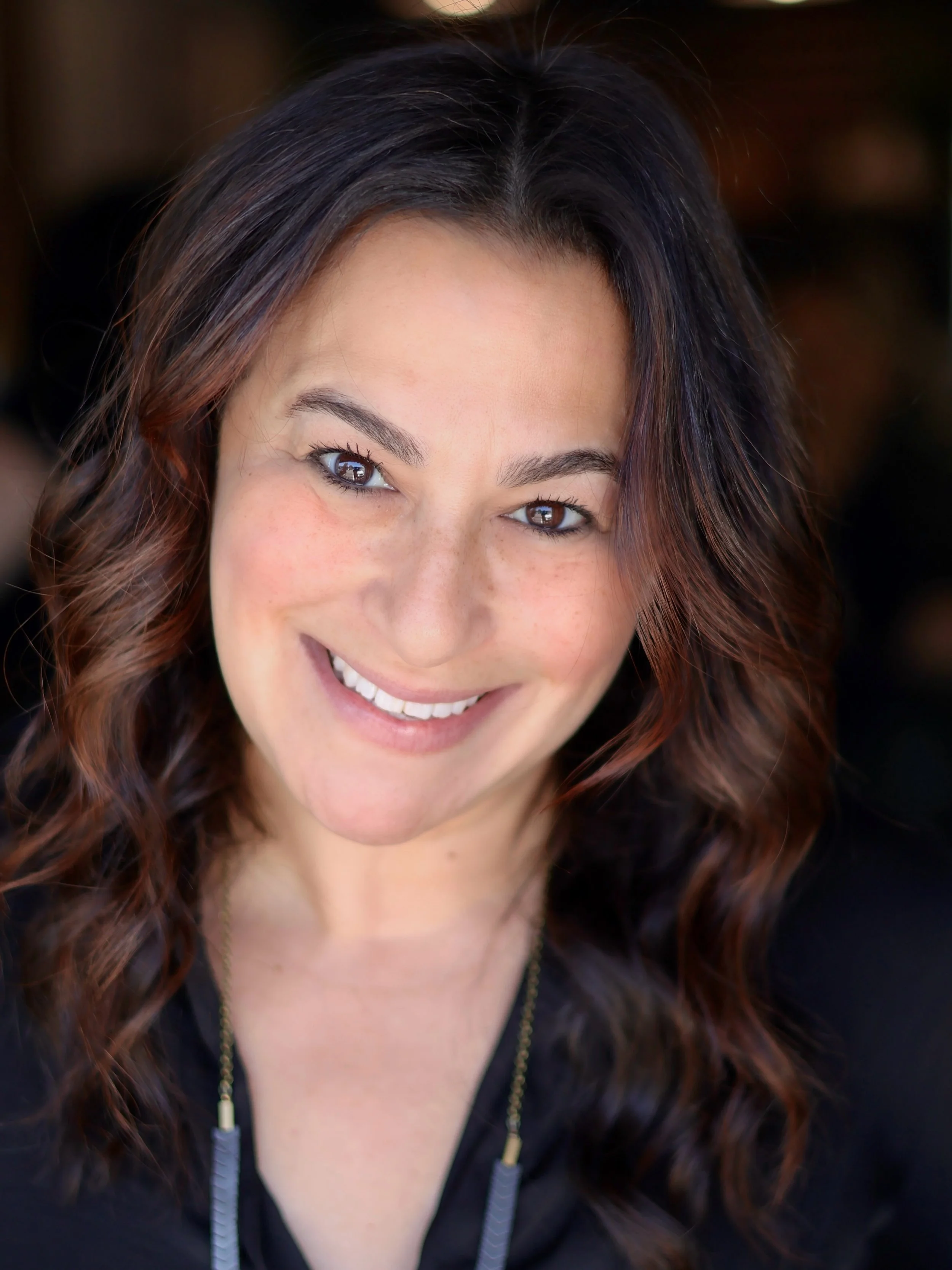 When you get a haircut and come out with a couple new headshots?! What!!? 👏🏽 All the good vibes @studio260salon @yourhairbymea @charliehighlights - the people, the energy, the generosity. Not to mention you get a sick coffee drink with your service